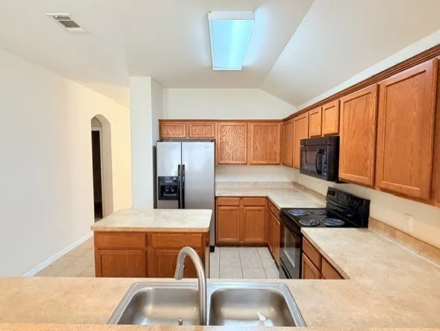 Single Family Residence For Sale in Collin County , 227 Creekwood Drive, Princeton, Texas 75407, 4 Bedroom, 2 Bathroom, 2 Garage spaces, 1,970 Sqft, built in 2010, mls#21351009, Real Estate Agent in Princeton, Homes For Sale in Collin county, Homes For Sale in Princeton, Realtor in Princeton Texas, Real Estate Brokerage Independent Realty Texas, Luminita Cordes Realtor