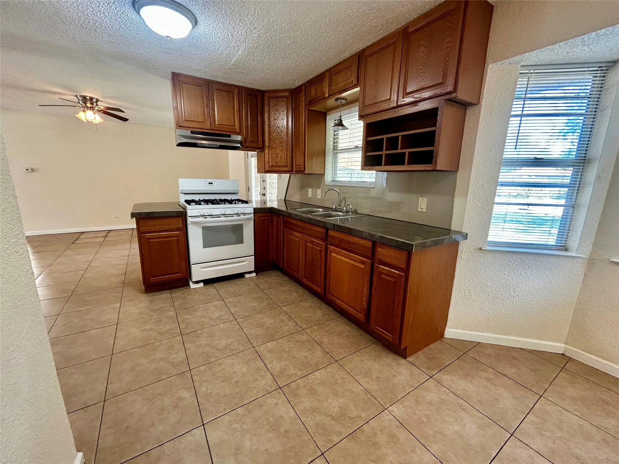Single Family Residence For Rent in Tarrant County , 5908 Derek Drive, Watauga, Texas 76148, 3 Bedroom, 2 Bathroom, 2 Garage spaces, 1,356 Sqft, built in 1968, mls#21351024, Real Estate Agent in Watauga, Homes For Rent in Tarrant county, Homes For Rent in Watauga, Realtor in Watauga Texas, Real Estate Brokerage Independent Realty Texas, Luminita Cordes Realtor
