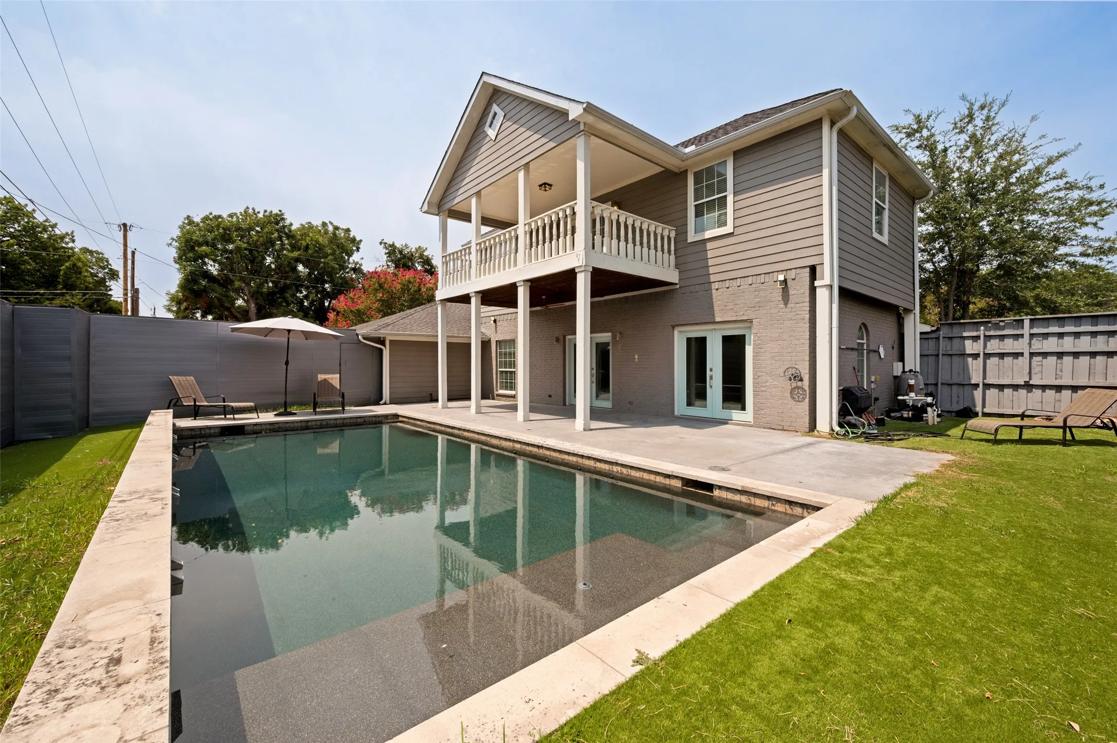 Single Family Residence For Sale in Dallas County , 3206 Rotan Lane, Dallas, Texas 75229, 5 Bedroom, 5 Bathroom, 2 Garage spaces, 4,276 Sqft, built in 1967, mls#21350983, Real Estate Agent in Dallas, Homes For Sale in Dallas county, Homes For Sale in Dallas, Realtor in Dallas Texas, Real Estate Brokerage Independent Realty Texas, Luminita Cordes Realtor