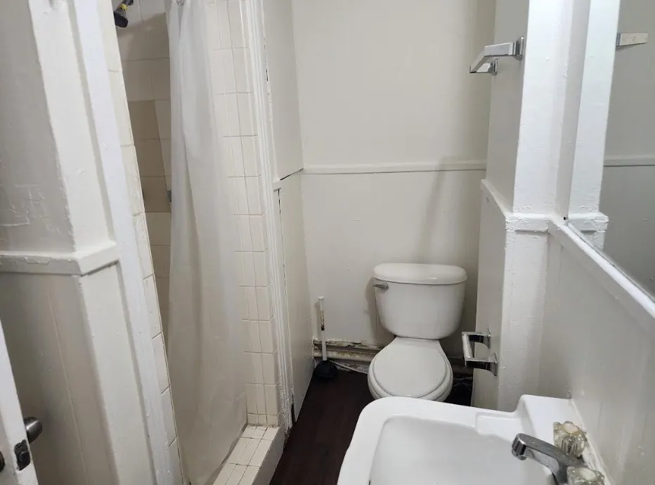 Single Family Residence For Sale in Dallas County , 813 Choctaw Trace, Grand Prairie, Texas 75051, 3 Bedroom, 2 Bathroom, Garage spaces, 1,061 Sqft, built in 1942, mls#21340519, Real Estate Agent in Grand Prairie, Homes For Sale in Dallas county, Homes For Sale in Grand Prairie, Realtor in Grand Prairie Texas, Real Estate Brokerage Independent Realty Texas, Luminita Cordes Realtor