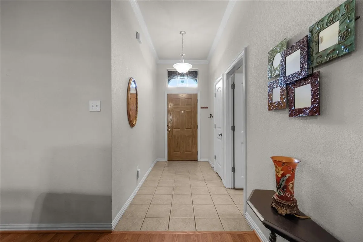 Single Family Residence For Sale in Parker County , 380 Lockwood Lane, Weatherford, Texas 76087, 4 Bedroom, 2 Bathroom, 2 Garage spaces, 2,031 Sqft, built in 2006, mls#21350680, Real Estate Agent in Weatherford, Homes For Sale in Parker county, Homes For Sale in Weatherford, Realtor in Weatherford Texas, Real Estate Brokerage Independent Realty Texas, Luminita Cordes Realtor