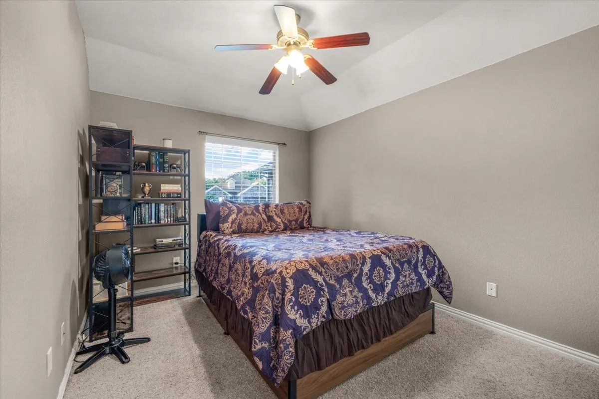 Single Family Residence For Sale in Parker County , 380 Lockwood Lane, Weatherford, Texas 76087, 4 Bedroom, 2 Bathroom, 2 Garage spaces, 2,031 Sqft, built in 2006, mls#21350680, Real Estate Agent in Weatherford, Homes For Sale in Parker county, Homes For Sale in Weatherford, Realtor in Weatherford Texas, Real Estate Brokerage Independent Realty Texas, Luminita Cordes Realtor