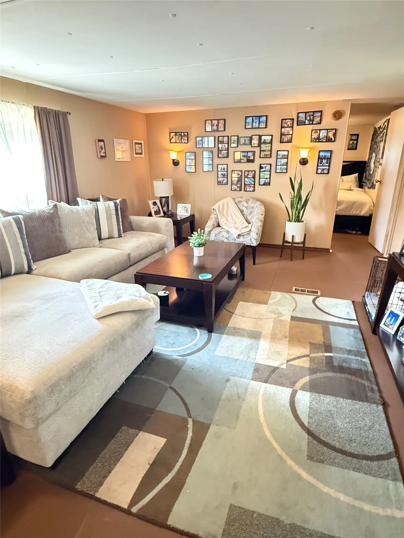 Manufactured Home For Sale in Denton County , 111 Ivy Lane, Roanoke, Texas 76262, 2 Bedroom, 2 Bathroom, Garage spaces, 1,118 Sqft, built in 1986, mls#21350803, Real Estate Agent in Roanoke, Homes For Sale in Denton county, Homes For Sale in Roanoke, Realtor in Roanoke Texas, Real Estate Brokerage Independent Realty Texas, Luminita Cordes Realtor