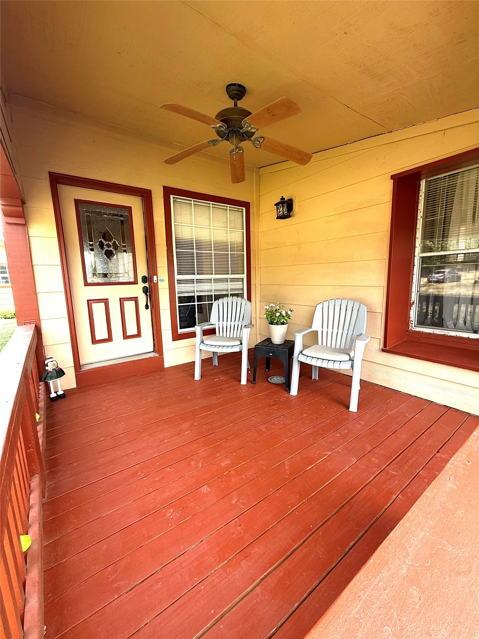 Manufactured Home For Sale in Denton County , 111 Ivy Lane, Roanoke, Texas 76262, 2 Bedroom, 2 Bathroom, Garage spaces, 1,118 Sqft, built in 1986, mls#21350803, Real Estate Agent in Roanoke, Homes For Sale in Denton county, Homes For Sale in Roanoke, Realtor in Roanoke Texas, Real Estate Brokerage Independent Realty Texas, Luminita Cordes Realtor