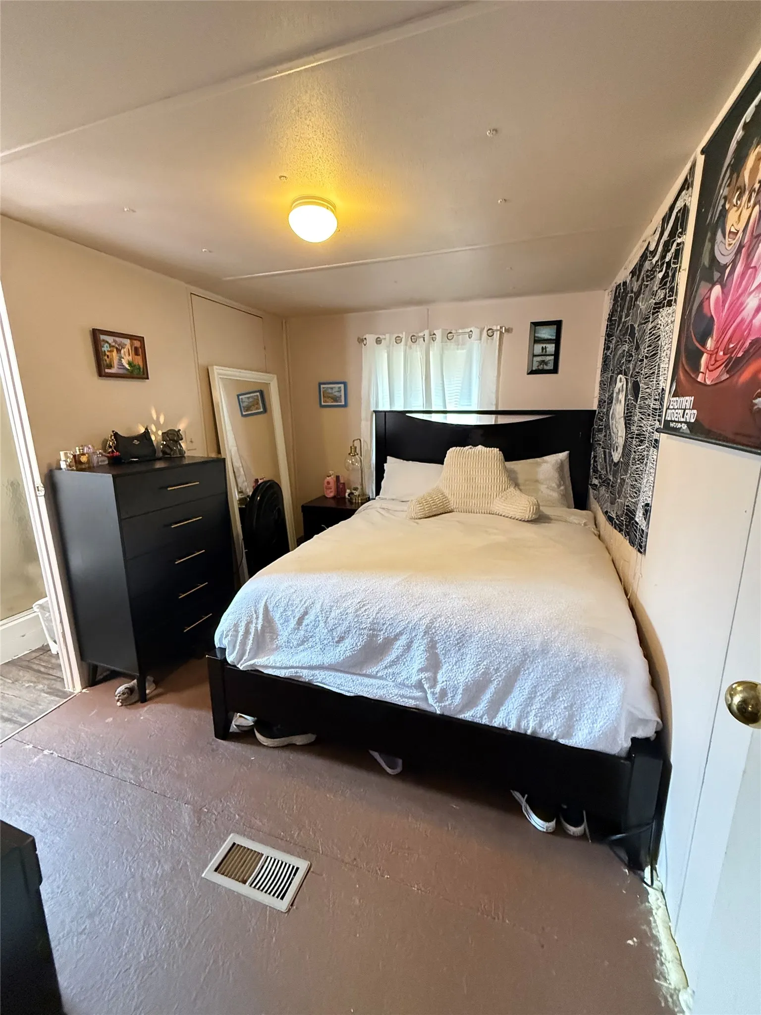 Manufactured Home For Sale in Denton County , 111 Ivy Lane, Roanoke, Texas 76262, 2 Bedroom, 2 Bathroom, Garage spaces, 1,118 Sqft, built in 1986, mls#21350803, Real Estate Agent in Roanoke, Homes For Sale in Denton county, Homes For Sale in Roanoke, Realtor in Roanoke Texas, Real Estate Brokerage Independent Realty Texas, Luminita Cordes Realtor