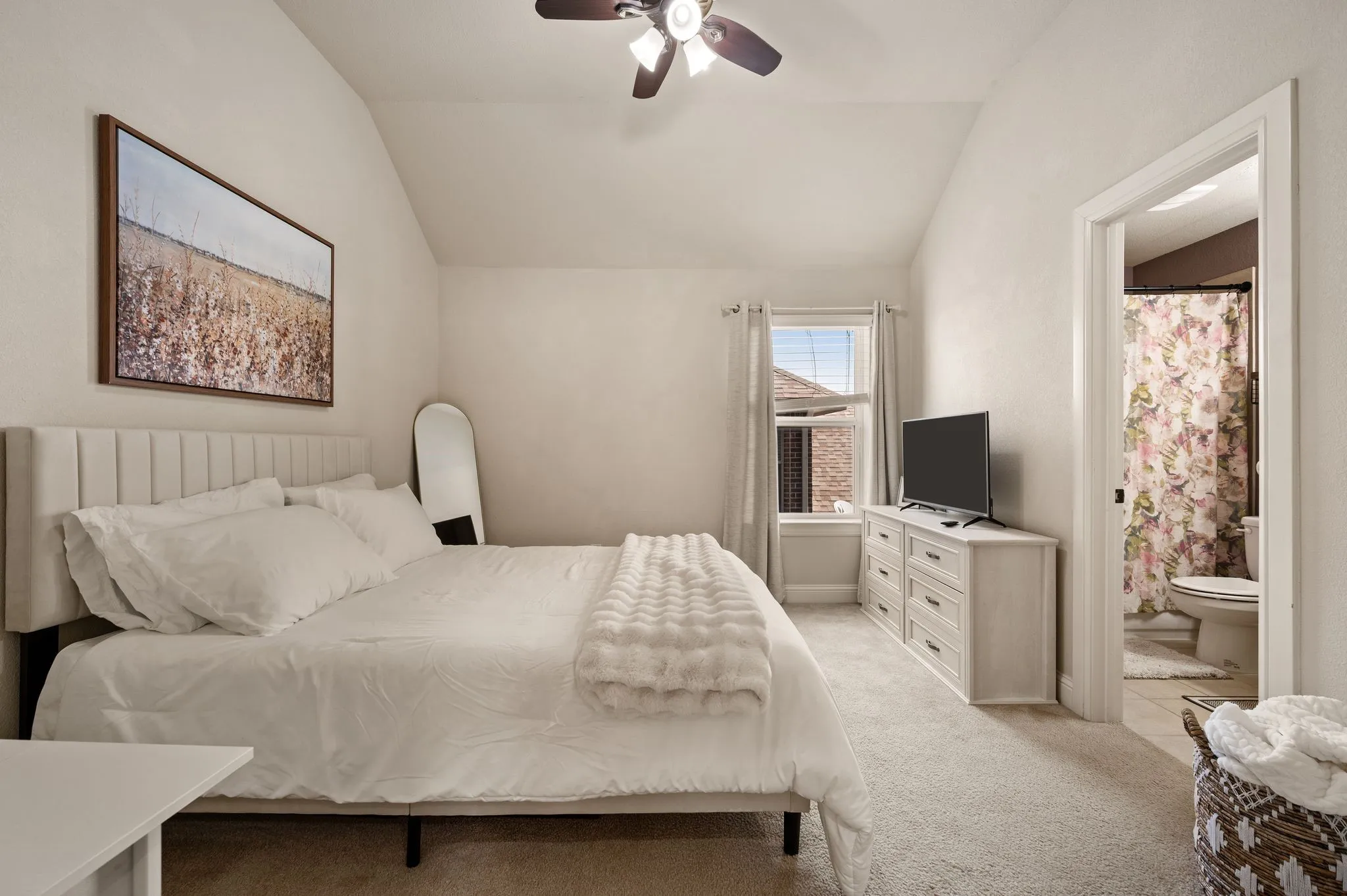 Single Family Residence For Sale in Denton County , 15169 Wild Duck Way, Fort Worth, Texas 76262, 4 Bedroom, 4 Bathroom, 2 Garage spaces, 3,288 Sqft, built in 2012, mls#21350098, Real Estate Agent in Fort Worth, Homes For Sale in Denton county, Homes For Sale in Fort Worth, Realtor in Fort Worth Texas, Real Estate Brokerage Independent Realty Texas, Luminita Cordes Realtor