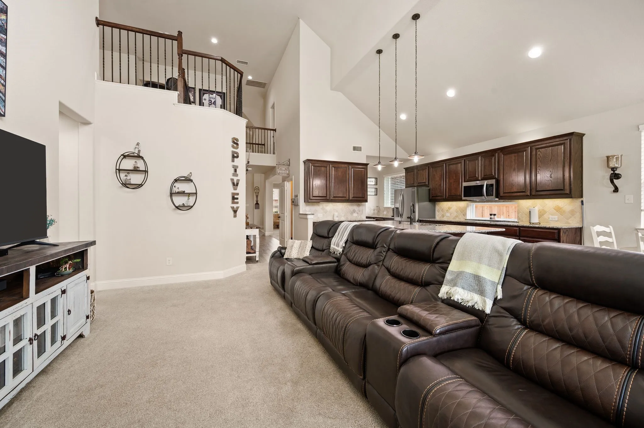 Single Family Residence For Sale in Denton County , 15169 Wild Duck Way, Fort Worth, Texas 76262, 4 Bedroom, 4 Bathroom, 2 Garage spaces, 3,288 Sqft, built in 2012, mls#21350098, Real Estate Agent in Fort Worth, Homes For Sale in Denton county, Homes For Sale in Fort Worth, Realtor in Fort Worth Texas, Real Estate Brokerage Independent Realty Texas, Luminita Cordes Realtor