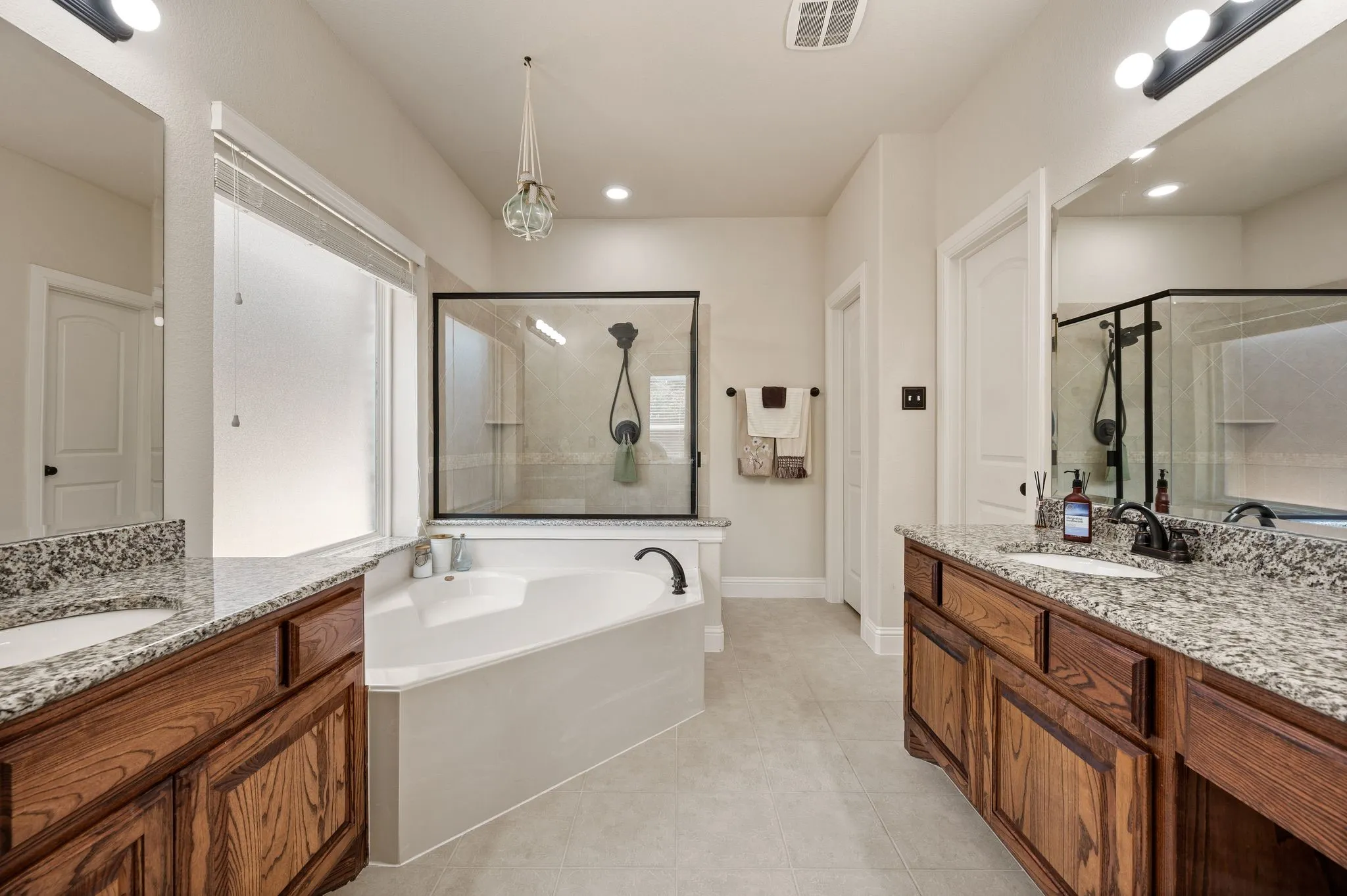 Single Family Residence For Sale in Denton County , 15169 Wild Duck Way, Fort Worth, Texas 76262, 4 Bedroom, 4 Bathroom, 2 Garage spaces, 3,288 Sqft, built in 2012, mls#21350098, Real Estate Agent in Fort Worth, Homes For Sale in Denton county, Homes For Sale in Fort Worth, Realtor in Fort Worth Texas, Real Estate Brokerage Independent Realty Texas, Luminita Cordes Realtor