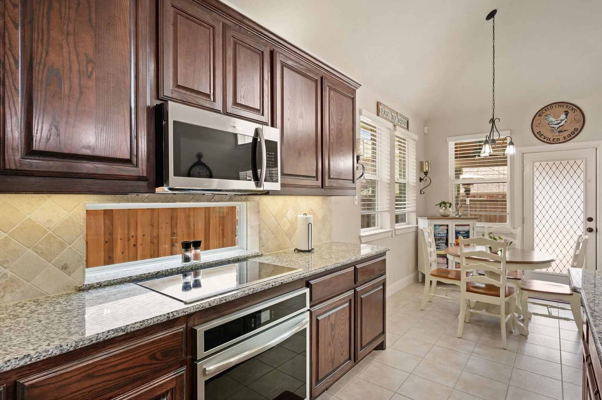 Single Family Residence For Sale in Denton County , 15169 Wild Duck Way, Fort Worth, Texas 76262, 4 Bedroom, 4 Bathroom, 2 Garage spaces, 3,288 Sqft, built in 2012, mls#21350098, Real Estate Agent in Fort Worth, Homes For Sale in Denton county, Homes For Sale in Fort Worth, Realtor in Fort Worth Texas, Real Estate Brokerage Independent Realty Texas, Luminita Cordes Realtor