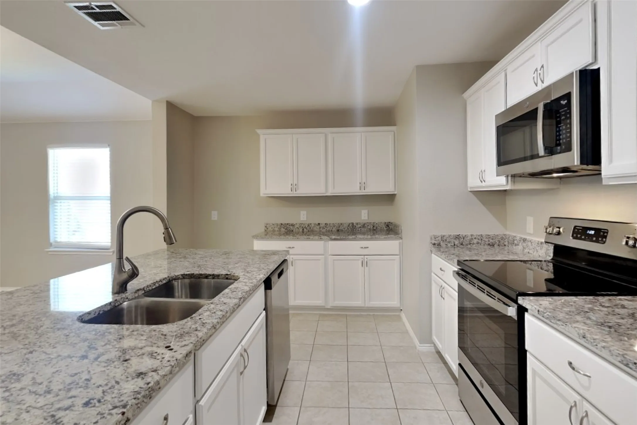 Single Family Residence For Rent in Collin County , 244 Cyrus Street, Anna, Texas 75409, 4 Bedroom, 2 Bathroom, 2 Garage spaces, 1,892 Sqft, built in 2017, mls#21351037, Real Estate Agent in Anna, Homes For Rent in Collin county, Homes For Rent in Anna, Realtor in Anna Texas, Real Estate Brokerage Independent Realty Texas, Luminita Cordes Realtor