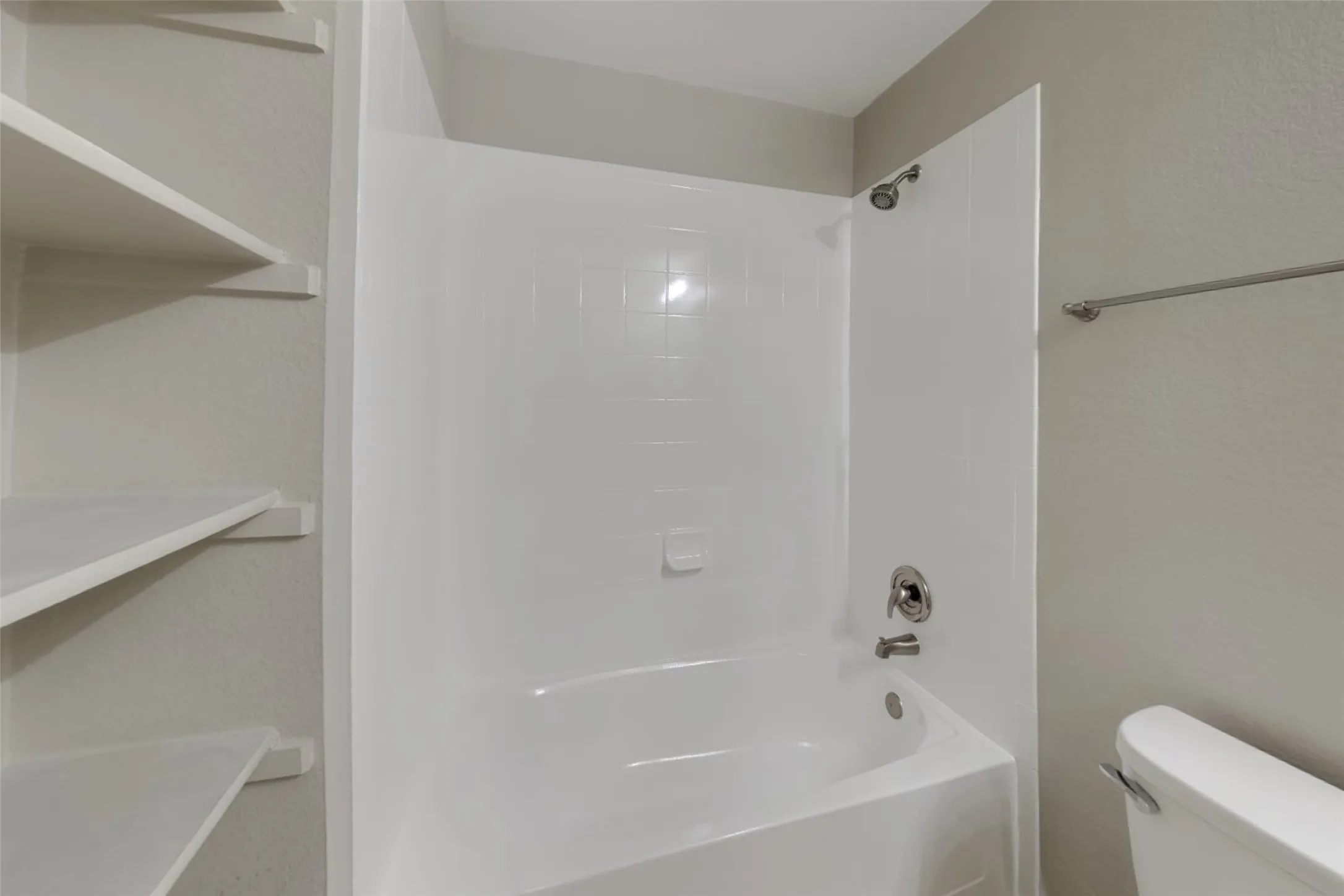 Single Family Residence For Rent in Collin County , 244 Cyrus Street, Anna, Texas 75409, 4 Bedroom, 2 Bathroom, 2 Garage spaces, 1,892 Sqft, built in 2017, mls#21351037, Real Estate Agent in Anna, Homes For Rent in Collin county, Homes For Rent in Anna, Realtor in Anna Texas, Real Estate Brokerage Independent Realty Texas, Luminita Cordes Realtor