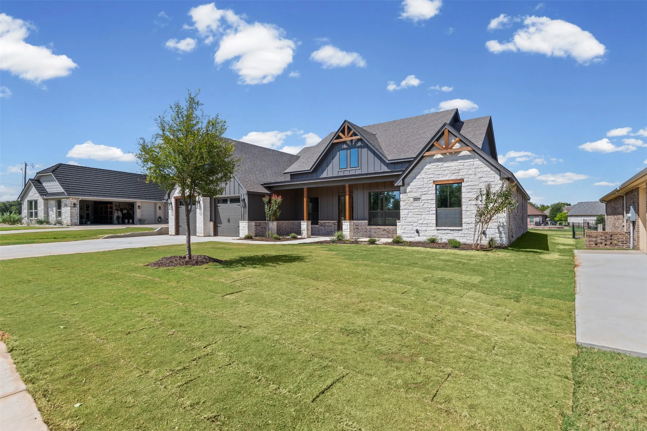 Single Family Residence For Sale in Hood County , 6657 Pinehurst Drive, Granbury, Texas 76049, 5 Bedroom, 3 Bathroom, 2 Garage spaces, 2,617 Sqft, built in 2026, mls#21349265, Real Estate Agent in Granbury, Homes For Sale in Hood county, Homes For Sale in Granbury, Realtor in Granbury Texas, Real Estate Brokerage Independent Realty Texas, Luminita Cordes Realtor