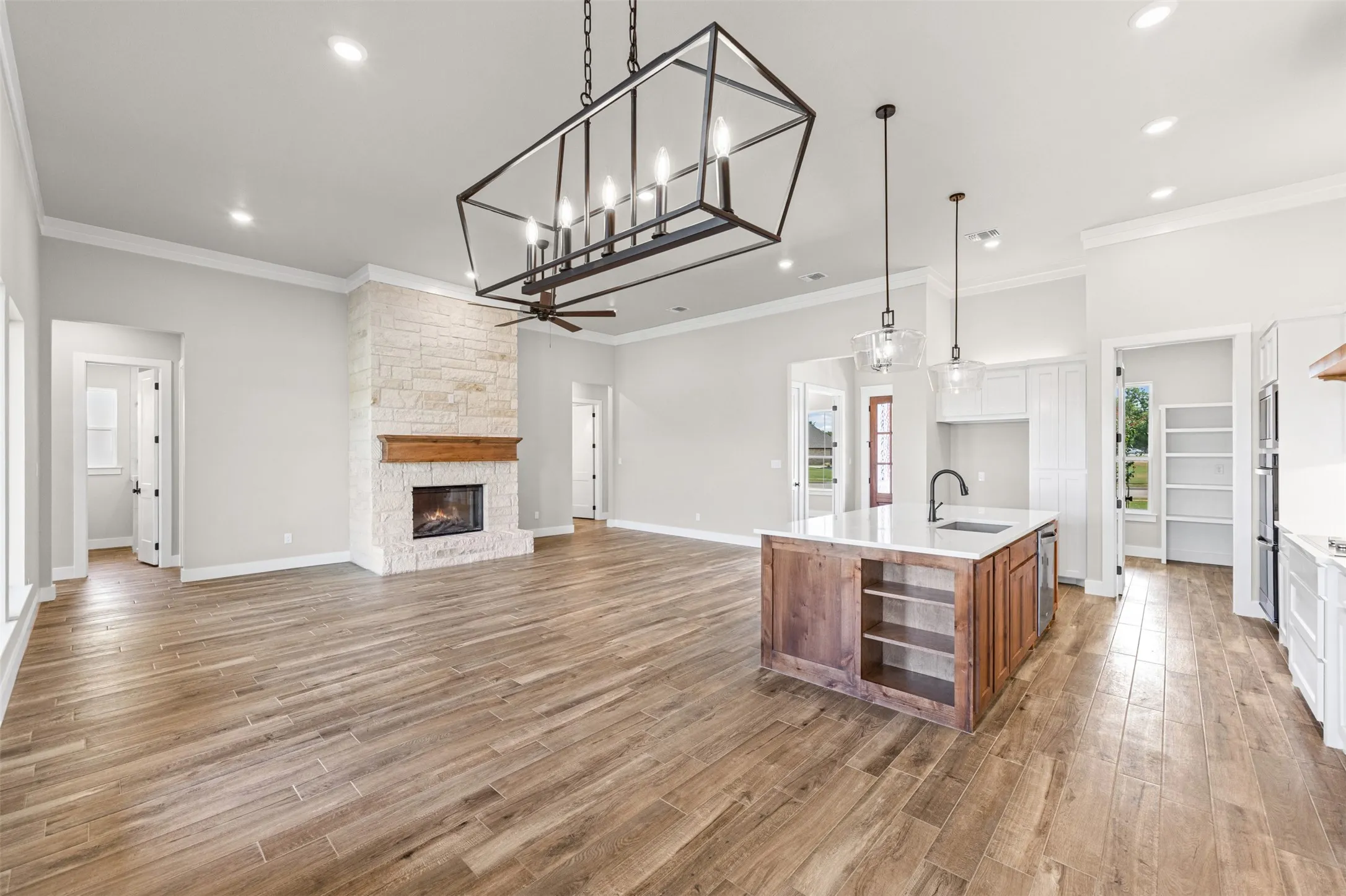 Single Family Residence For Sale in Hood County , 6657 Pinehurst Drive, Granbury, Texas 76049, 5 Bedroom, 3 Bathroom, 2 Garage spaces, 2,617 Sqft, built in 2026, mls#21349265, Real Estate Agent in Granbury, Homes For Sale in Hood county, Homes For Sale in Granbury, Realtor in Granbury Texas, Real Estate Brokerage Independent Realty Texas, Luminita Cordes Realtor