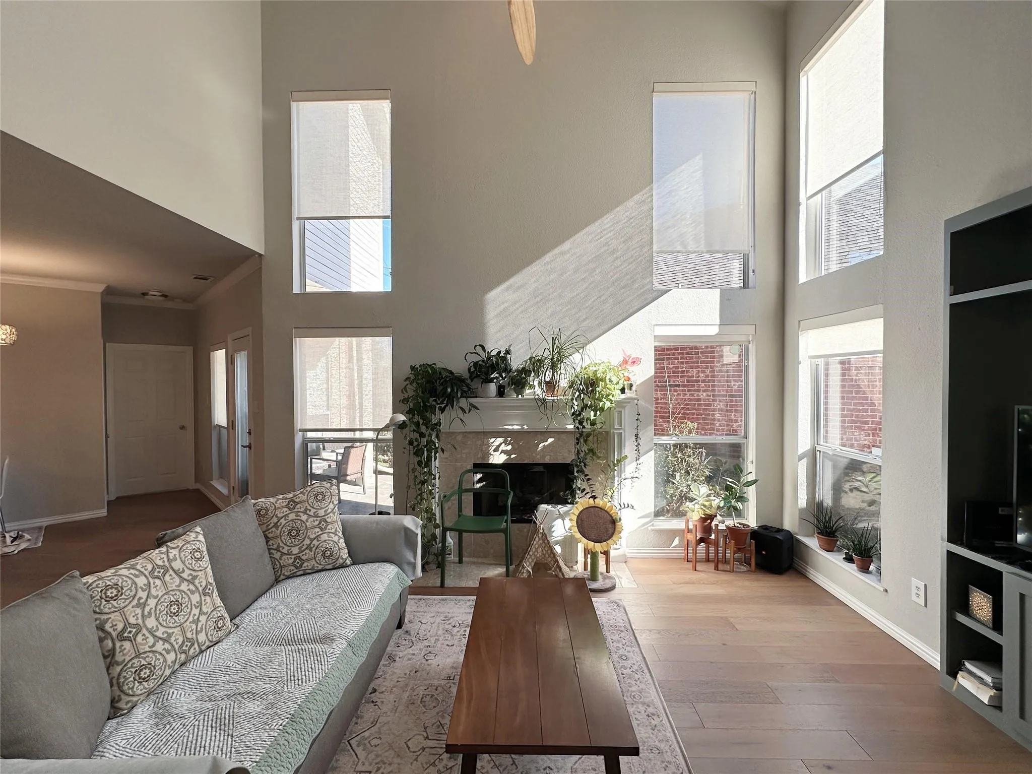Single Family Residence For Rent in Collin County , 4103 Midrose Trail, Dallas, Texas 75287, 3 Bedroom, 3 Bathroom, 2 Garage spaces, 2,118 Sqft, built in 1997, mls#21351056, Real Estate Agent in Dallas, Homes For Rent in Collin county, Homes For Rent in Dallas, Realtor in Dallas Texas, Real Estate Brokerage Independent Realty Texas, Luminita Cordes Realtor
