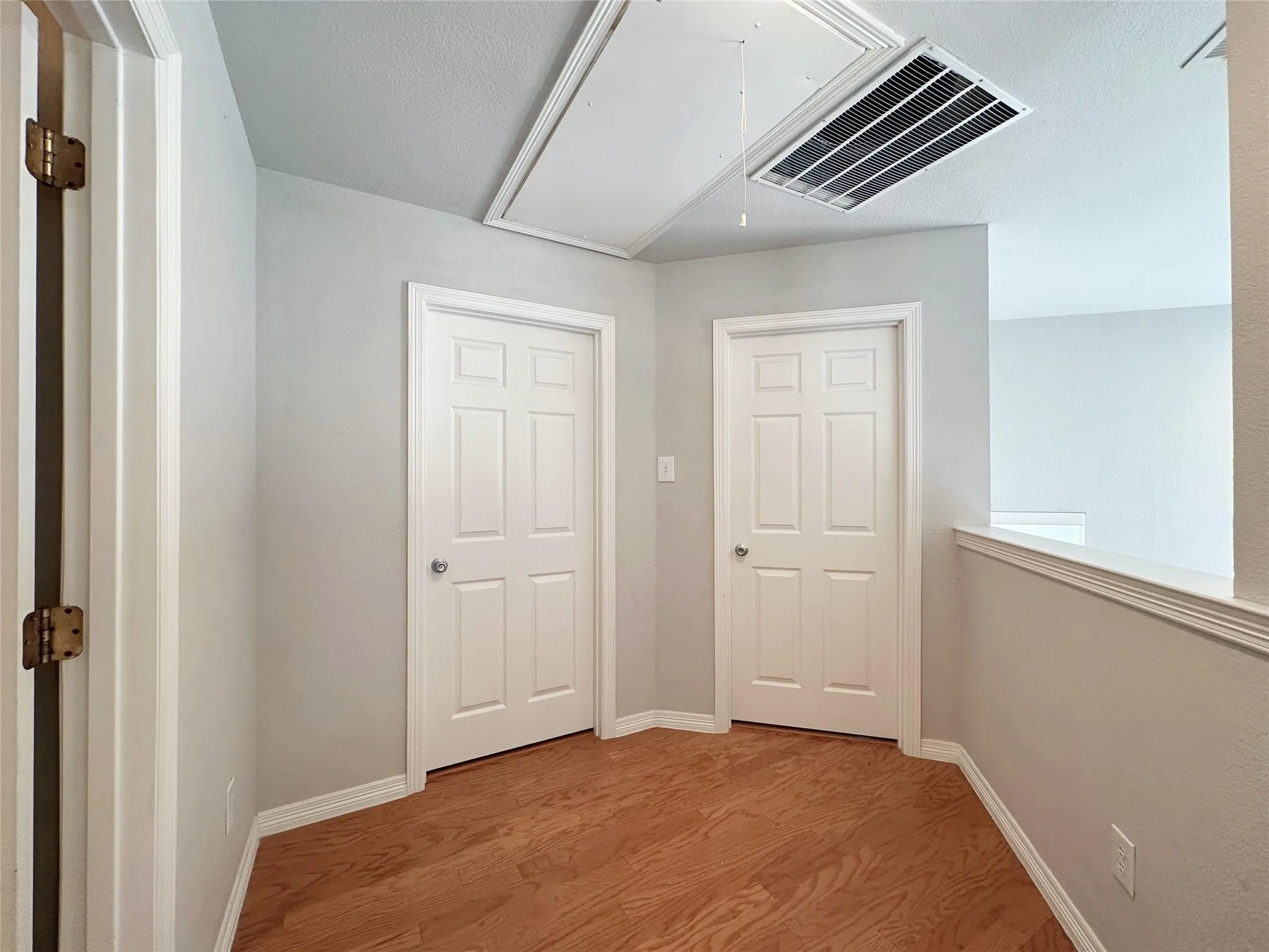 Single Family Residence For Rent in Collin County , 4103 Midrose Trail, Dallas, Texas 75287, 3 Bedroom, 3 Bathroom, 2 Garage spaces, 2,118 Sqft, built in 1997, mls#21351056, Real Estate Agent in Dallas, Homes For Rent in Collin county, Homes For Rent in Dallas, Realtor in Dallas Texas, Real Estate Brokerage Independent Realty Texas, Luminita Cordes Realtor
