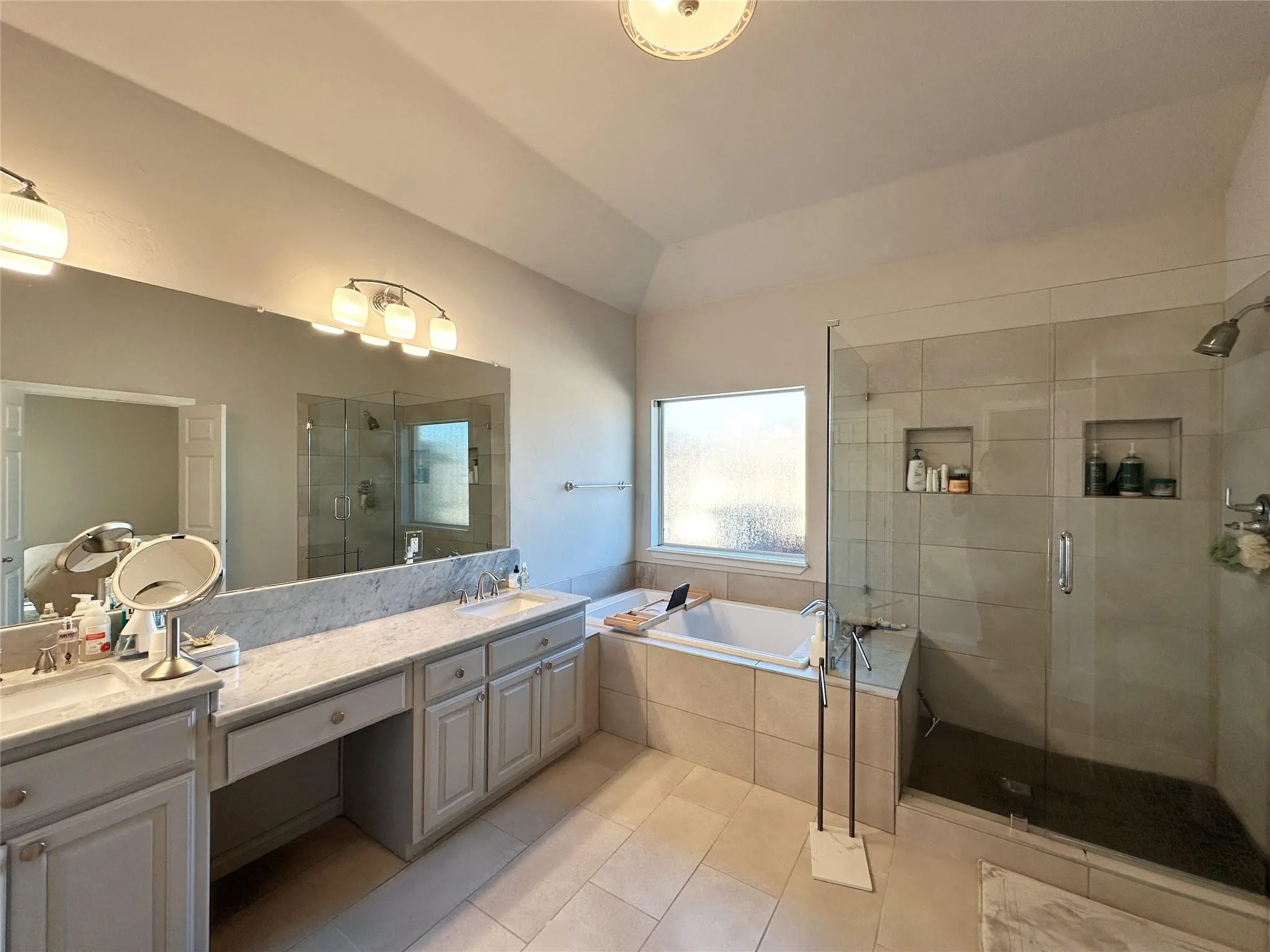 Single Family Residence For Rent in Collin County , 4103 Midrose Trail, Dallas, Texas 75287, 3 Bedroom, 3 Bathroom, 2 Garage spaces, 2,118 Sqft, built in 1997, mls#21351056, Real Estate Agent in Dallas, Homes For Rent in Collin county, Homes For Rent in Dallas, Realtor in Dallas Texas, Real Estate Brokerage Independent Realty Texas, Luminita Cordes Realtor