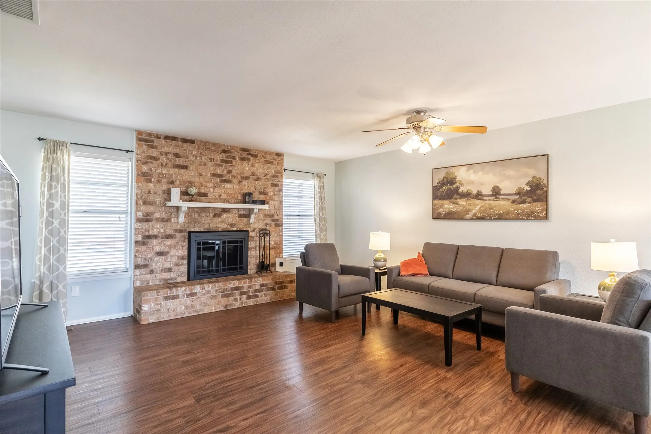 Single Family Residence For Rent in Taylor County , 1689 Chachalaca Lane, Abilene, Texas 79605, 3 Bedroom, 2 Bathroom, 2 Garage spaces, 1,196 Sqft, built in 1981, mls#21349069, Real Estate Agent in Abilene, Homes For Rent in Taylor county, Homes For Rent in Abilene, Realtor in Abilene Texas, Real Estate Brokerage Independent Realty Texas, Luminita Cordes Realtor