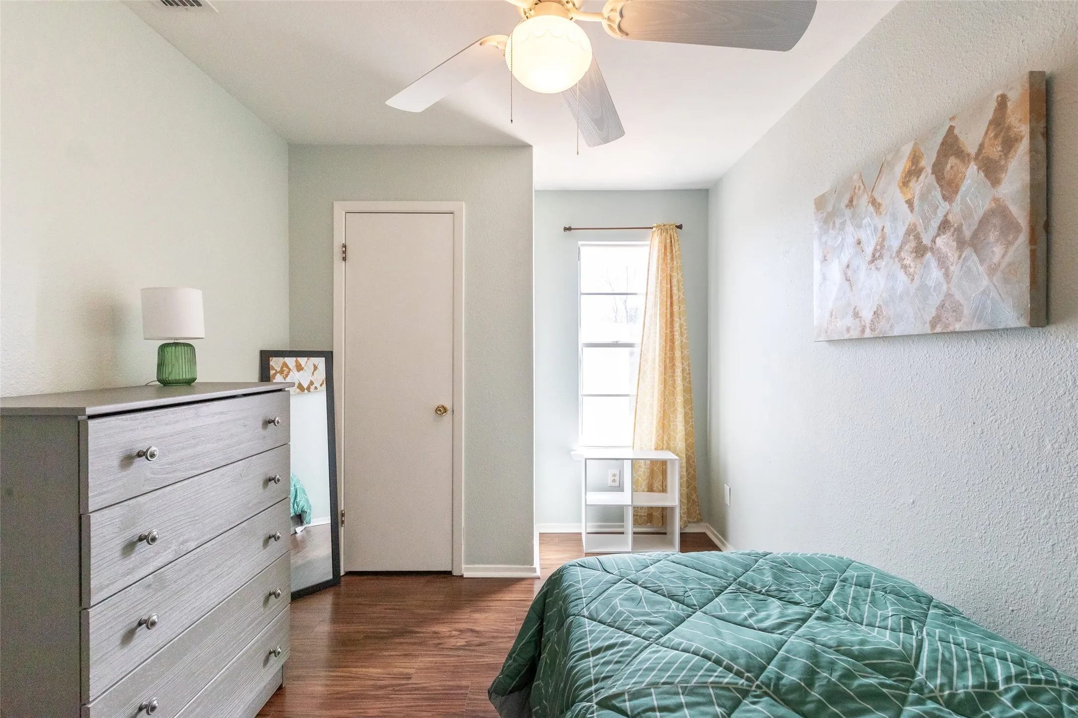 Single Family Residence For Rent in Taylor County , 1689 Chachalaca Lane, Abilene, Texas 79605, 3 Bedroom, 2 Bathroom, 2 Garage spaces, 1,196 Sqft, built in 1981, mls#21349069, Real Estate Agent in Abilene, Homes For Rent in Taylor county, Homes For Rent in Abilene, Realtor in Abilene Texas, Real Estate Brokerage Independent Realty Texas, Luminita Cordes Realtor