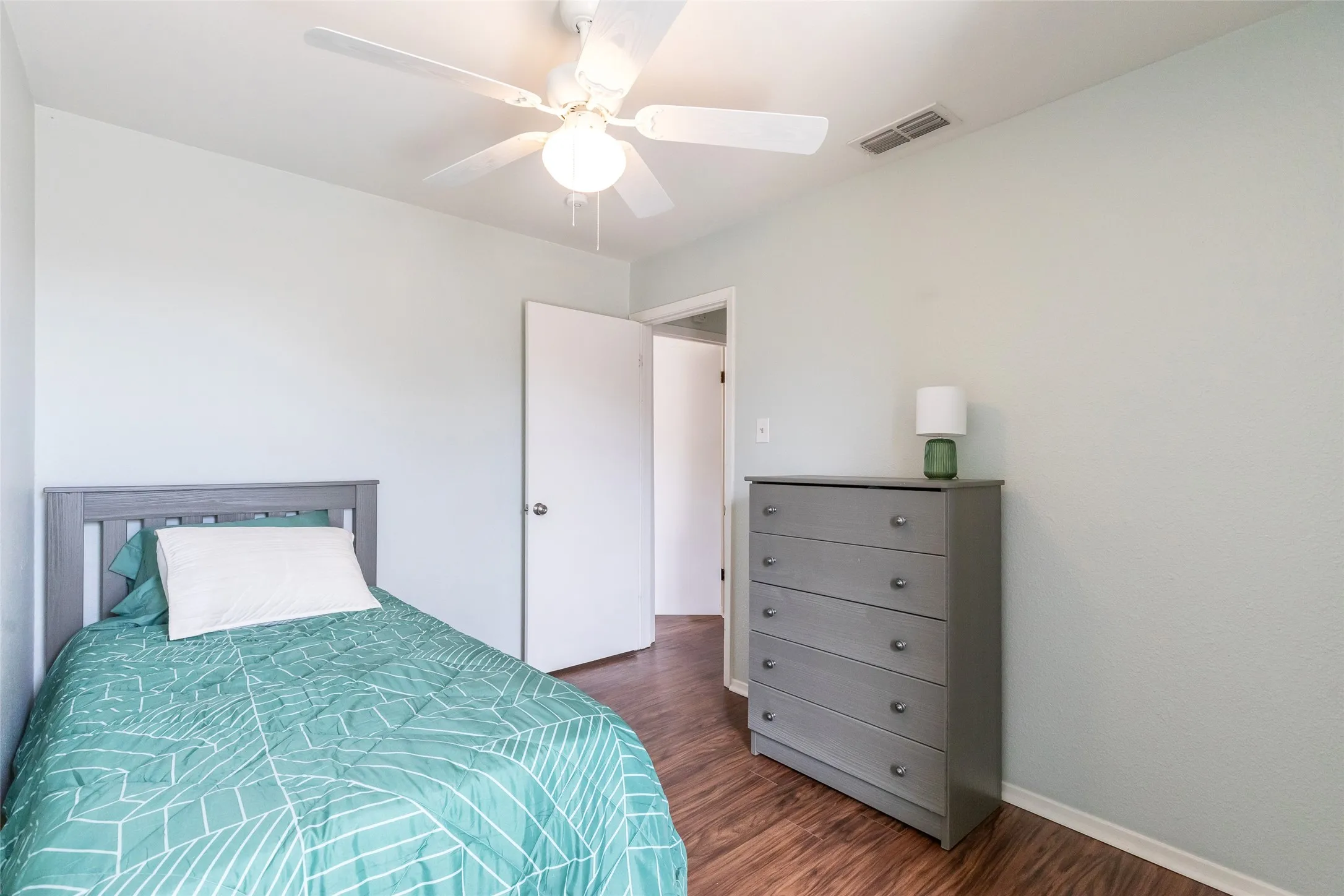 Single Family Residence For Rent in Taylor County , 1689 Chachalaca Lane, Abilene, Texas 79605, 3 Bedroom, 2 Bathroom, 2 Garage spaces, 1,196 Sqft, built in 1981, mls#21349069, Real Estate Agent in Abilene, Homes For Rent in Taylor county, Homes For Rent in Abilene, Realtor in Abilene Texas, Real Estate Brokerage Independent Realty Texas, Luminita Cordes Realtor