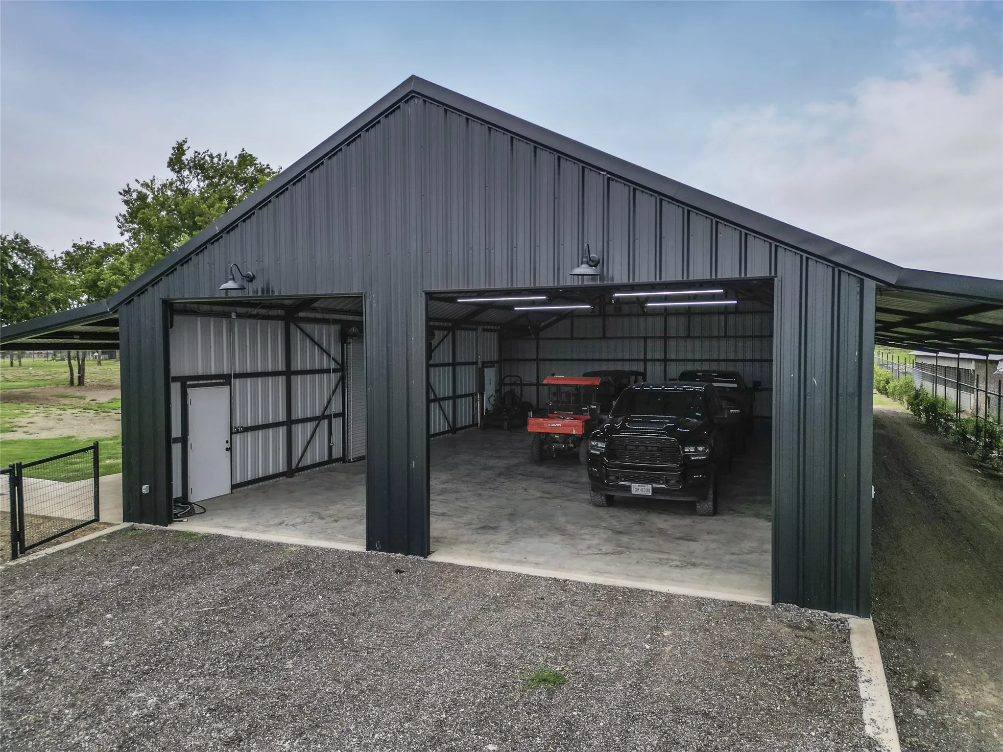 Single Family Residence For Sale in Johnson County , 200 Corral Road, Godley, Texas 76044, 5 Bedroom, 7 Bathroom, 4 Garage spaces, 5,256 Sqft, built in 2025, Price $1,678,000, mls#21347600, Real Estate Agent in Godley, Homes For Sale in Johnson county, Homes For Sale in Godley, Realtor in Godley Texas, Real Estate Brokerage Independent Realty Texas, Luminita Cordes Realtor