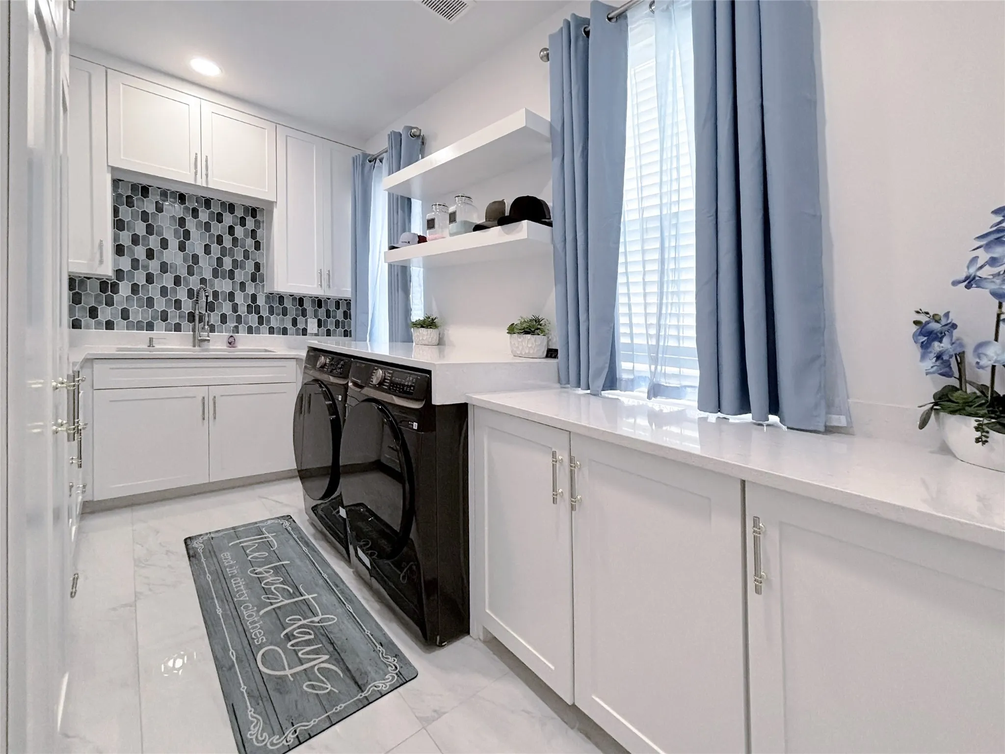 Single Family Residence For Sale in Johnson County , 200 Corral Road, Godley, Texas 76044, 5 Bedroom, 7 Bathroom, 4 Garage spaces, 5,256 Sqft, built in 2025, Price $1,678,000, mls#21347600, Real Estate Agent in Godley, Homes For Sale in Johnson county, Homes For Sale in Godley, Realtor in Godley Texas, Real Estate Brokerage Independent Realty Texas, Luminita Cordes Realtor
