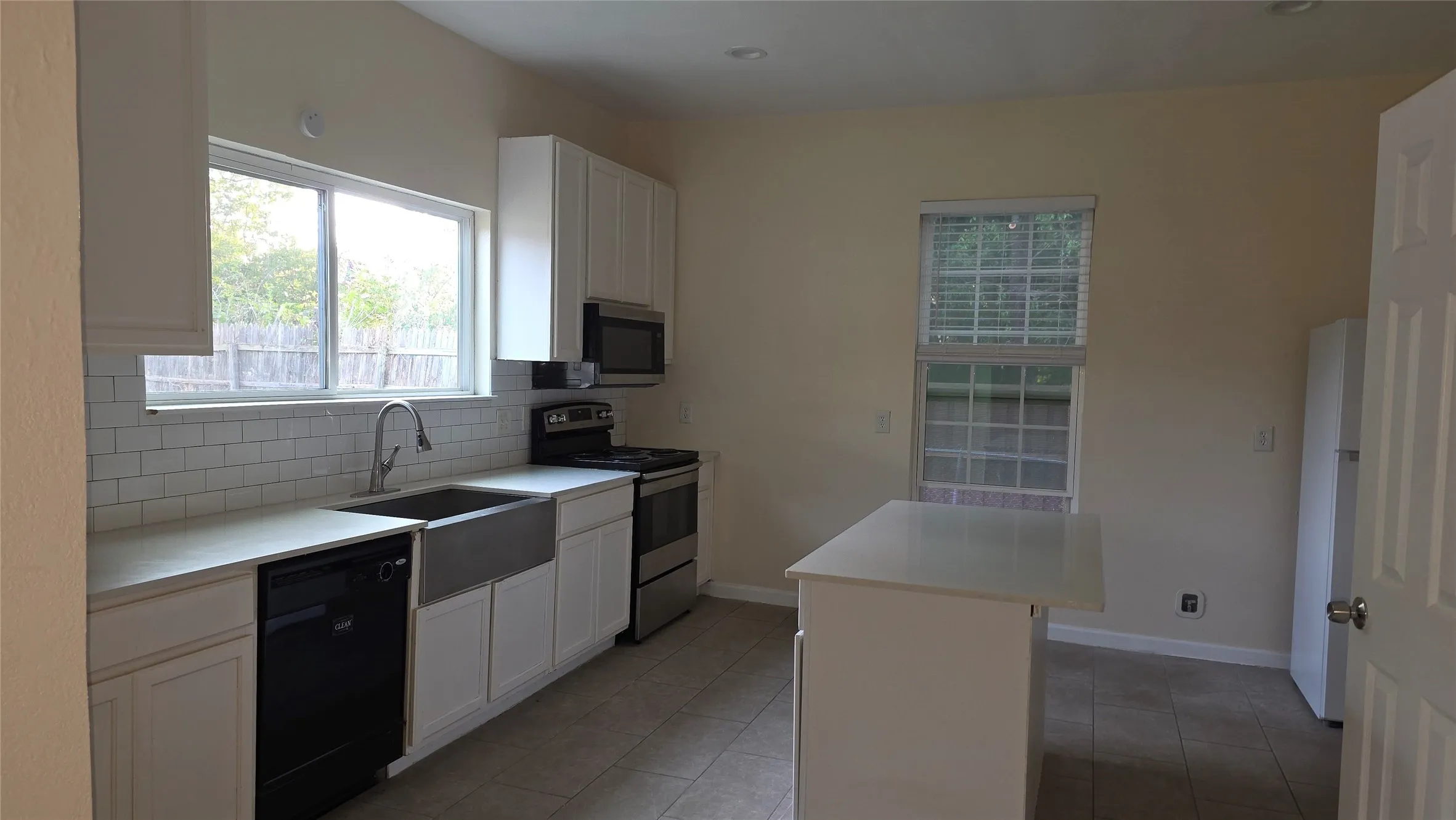 All Appliances and farm sink