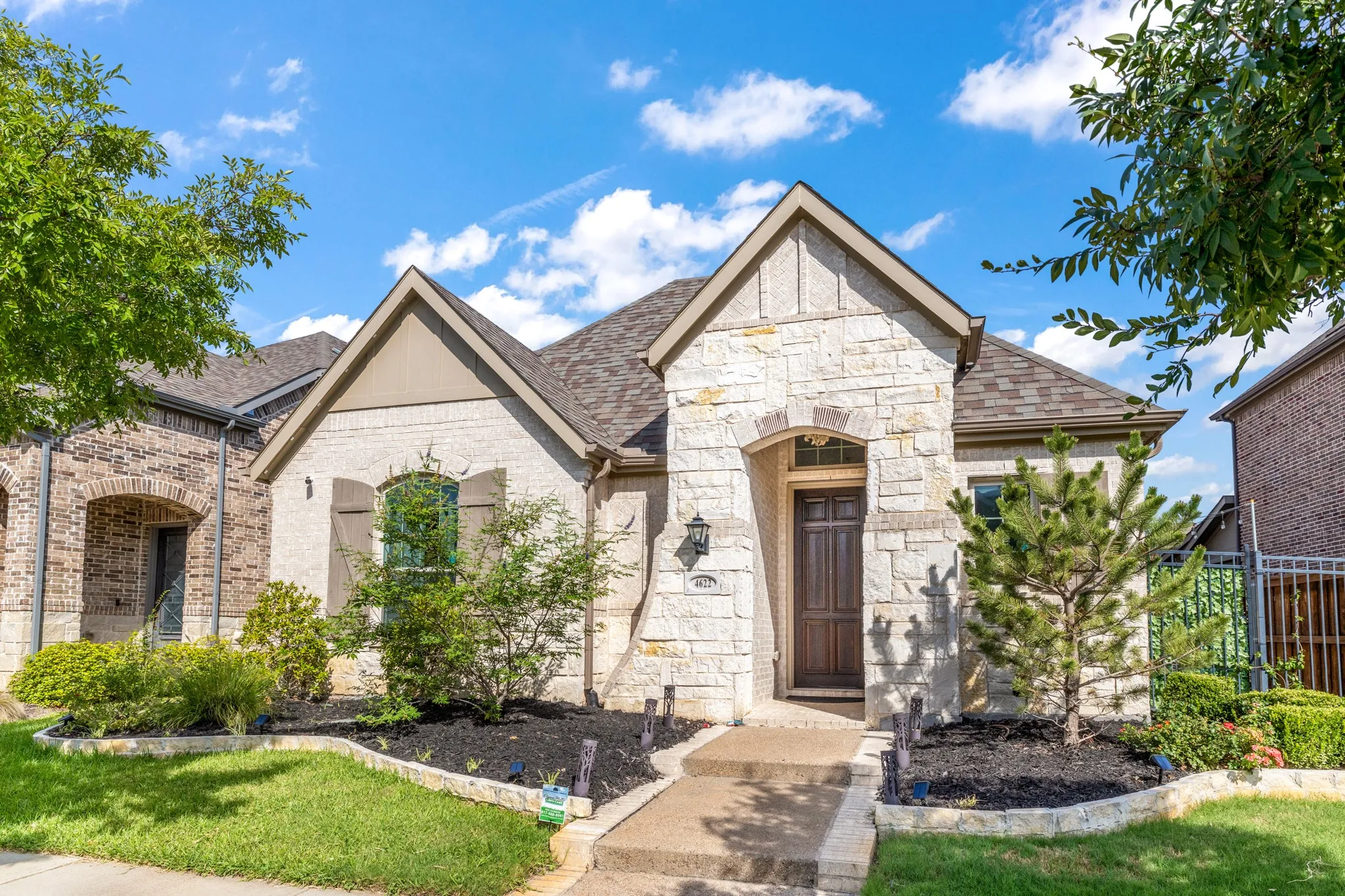 Single Family Residence For Sale in Tarrant County , 4622 Copper Mountain Trail, Arlington, Texas 76005, 3 Bedroom, 2 Bathroom, 2 Garage spaces, 1,892 Sqft, built in 2018, mls#21349474, Real Estate Agent in Arlington, Homes For Sale in Tarrant county, Homes For Sale in Arlington, Realtor in Arlington Texas, Real Estate Brokerage Independent Realty Texas, Luminita Cordes Realtor