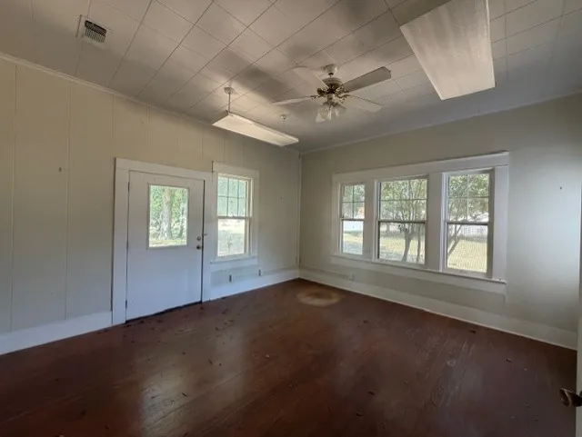 Office For Rent in Lamar County , 1821 Lamar Avenue, Paris, Texas 75460, 0, 0, Garage spaces, 0 Sqft, built in 0, mls#21351065, Real Estate Agent in Paris, Homes For Rent in Lamar county, Homes For Rent in Paris, Realtor in Paris Texas, Real Estate Brokerage Independent Realty Texas, Luminita Cordes Realtor