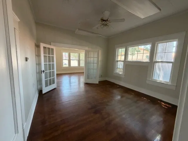 Office For Rent in Lamar County , 1821 Lamar Avenue, Paris, Texas 75460, 0, 0, Garage spaces, 0 Sqft, built in 0, mls#21351065, Real Estate Agent in Paris, Homes For Rent in Lamar county, Homes For Rent in Paris, Realtor in Paris Texas, Real Estate Brokerage Independent Realty Texas, Luminita Cordes Realtor
