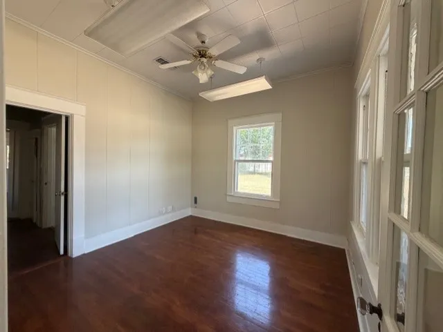 Office For Rent in Lamar County , 1821 Lamar Avenue, Paris, Texas 75460, 0, 0, Garage spaces, 0 Sqft, built in 0, mls#21351065, Real Estate Agent in Paris, Homes For Rent in Lamar county, Homes For Rent in Paris, Realtor in Paris Texas, Real Estate Brokerage Independent Realty Texas, Luminita Cordes Realtor