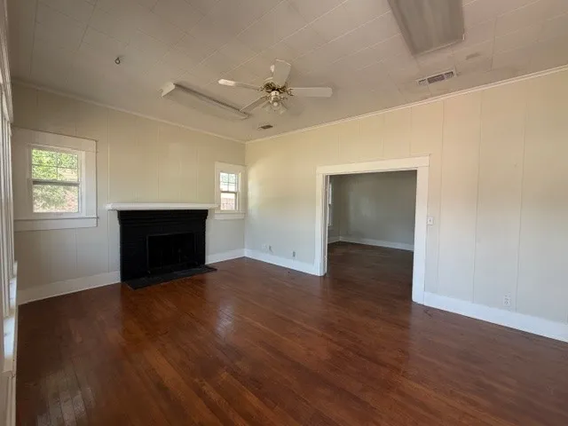 Office For Rent in Lamar County , 1821 Lamar Avenue, Paris, Texas 75460, 0, 0, Garage spaces, 0 Sqft, built in 0, mls#21351065, Real Estate Agent in Paris, Homes For Rent in Lamar county, Homes For Rent in Paris, Realtor in Paris Texas, Real Estate Brokerage Independent Realty Texas, Luminita Cordes Realtor