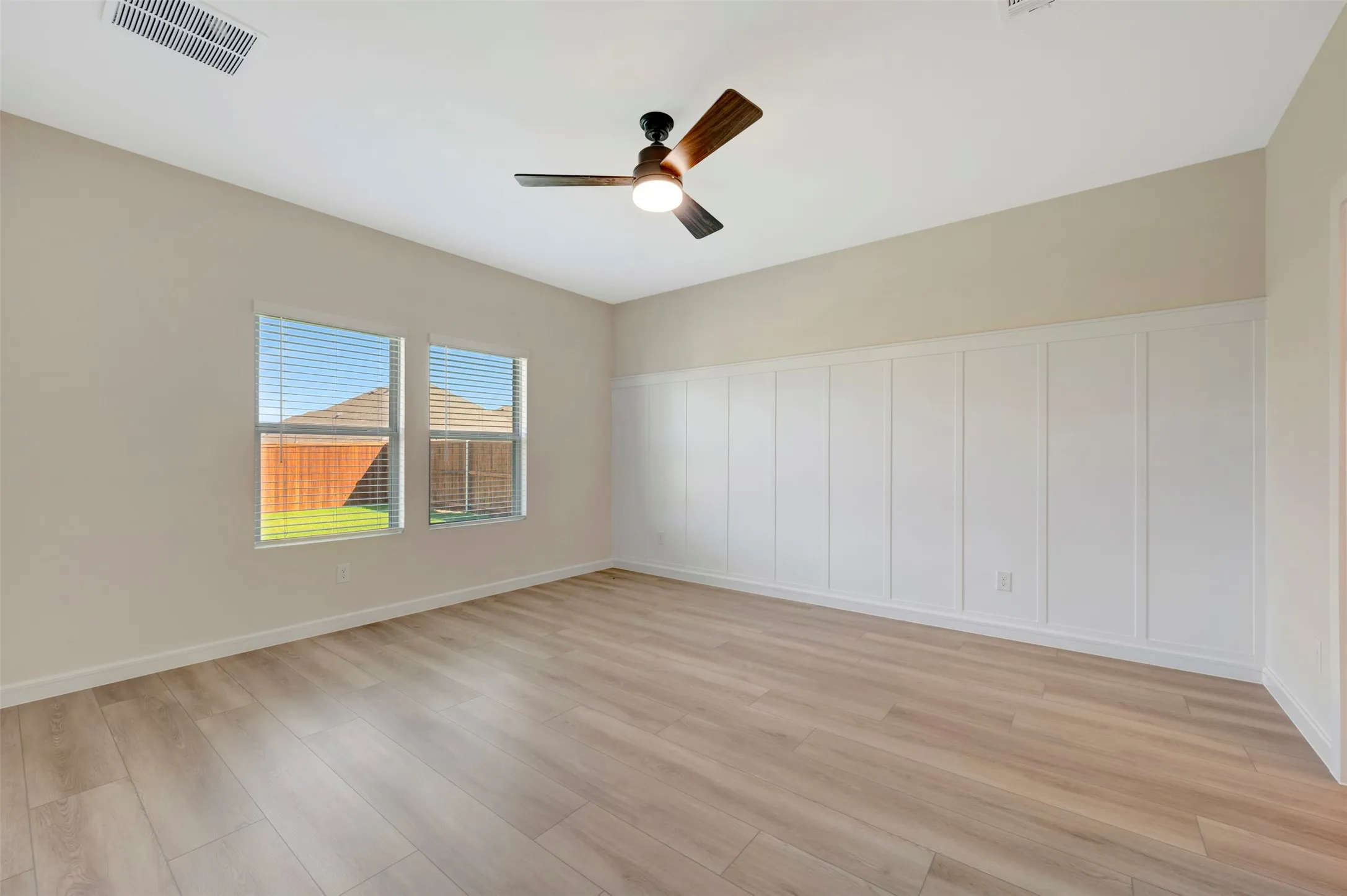 Single Family Residence For Sale in Grayson County , 614 Forest Haven Drive, Van Alstyne, Texas 75495, 4 Bedroom, 3 Bathroom, 2 Garage spaces, 2,306 Sqft, built in 2026, mls#21351068, Real Estate Agent in Van Alstyne, Homes For Sale in Grayson county, Homes For Sale in Van Alstyne, Realtor in Van Alstyne Texas, Real Estate Brokerage Independent Realty Texas, Luminita Cordes Realtor