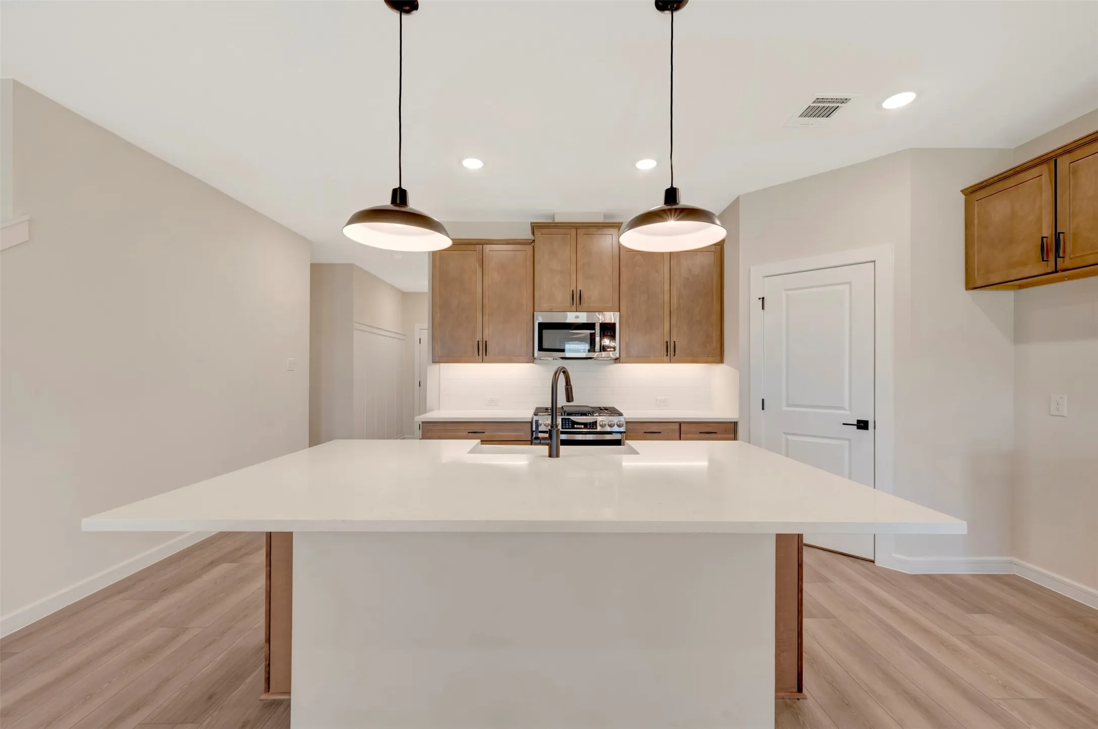 Single Family Residence For Sale in Grayson County , 614 Forest Haven Drive, Van Alstyne, Texas 75495, 4 Bedroom, 3 Bathroom, 2 Garage spaces, 2,306 Sqft, built in 2026, mls#21351068, Real Estate Agent in Van Alstyne, Homes For Sale in Grayson county, Homes For Sale in Van Alstyne, Realtor in Van Alstyne Texas, Real Estate Brokerage Independent Realty Texas, Luminita Cordes Realtor