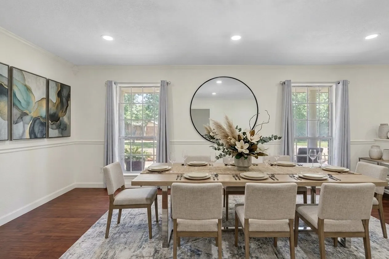 Formal Dining Room (Virtually Staged).
