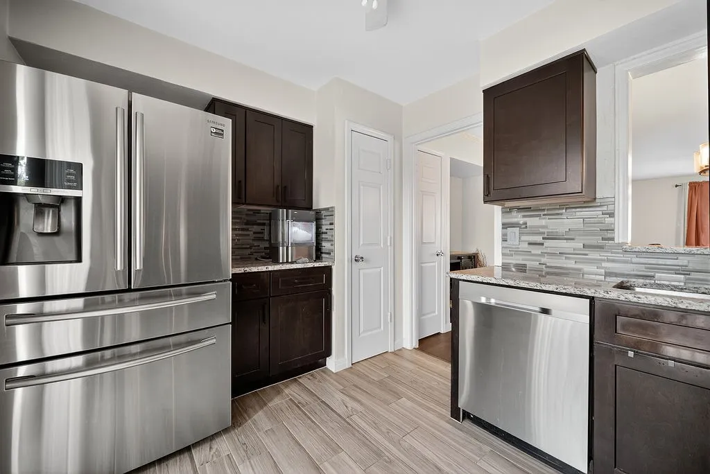 Stainless steel French door refrigerator