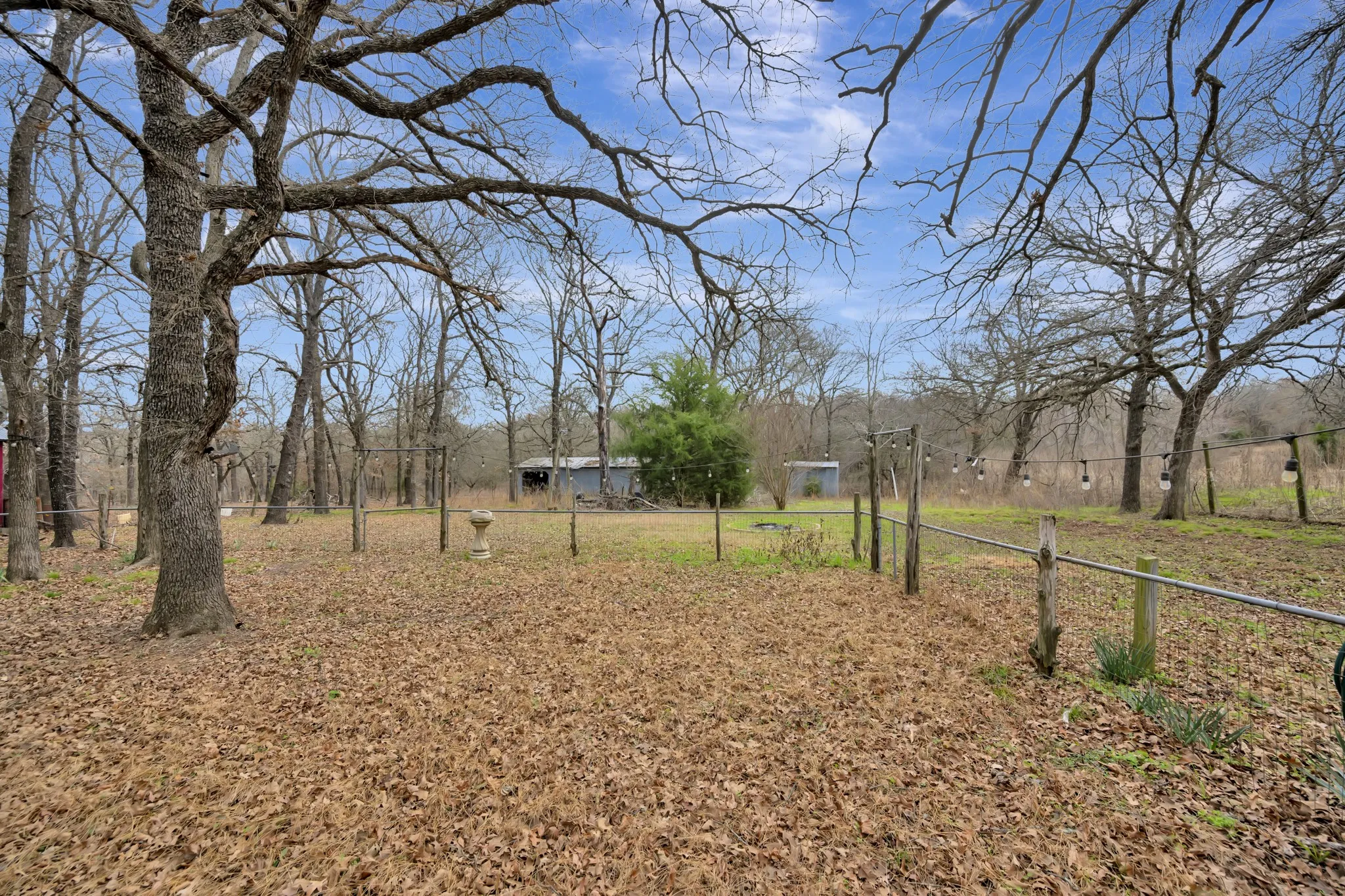 Mobile Home For Sale in Hill County , 304 Hcr 1433, Covington, Texas 76636, 3 Bedroom, 2 Bathroom, Garage spaces, 1,792 Sqft, built in 1992, mls#21348802, Real Estate Agent in Covington, Homes For Sale in Hill county, Homes For Sale in Covington, Realtor in Covington Texas, Real Estate Brokerage Independent Realty Texas, Luminita Cordes Realtor