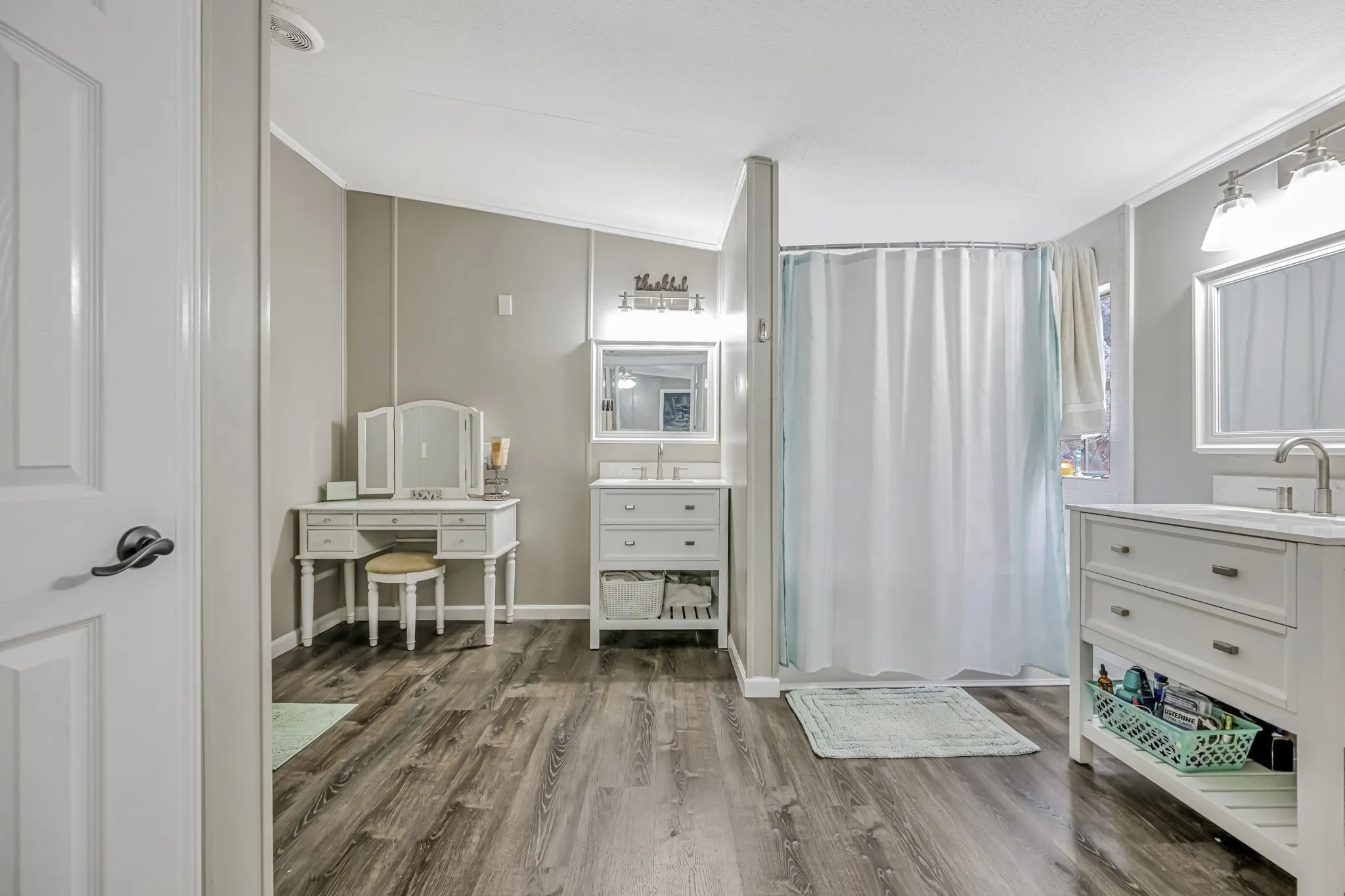 Mobile Home For Sale in Hill County , 304 Hcr 1433, Covington, Texas 76636, 3 Bedroom, 2 Bathroom, Garage spaces, 1,792 Sqft, built in 1992, mls#21348802, Real Estate Agent in Covington, Homes For Sale in Hill county, Homes For Sale in Covington, Realtor in Covington Texas, Real Estate Brokerage Independent Realty Texas, Luminita Cordes Realtor