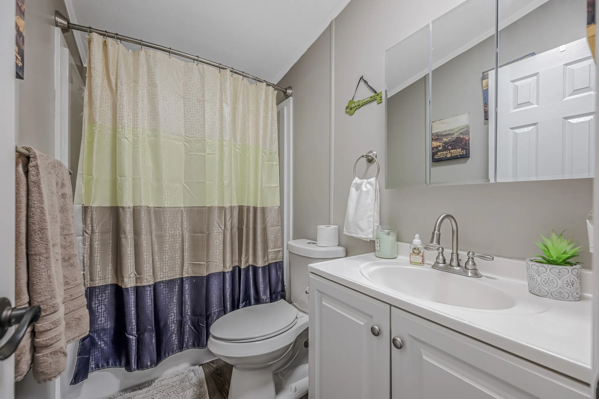 Mobile Home For Sale in Hill County , 304 Hcr 1433, Covington, Texas 76636, 3 Bedroom, 2 Bathroom, Garage spaces, 1,792 Sqft, built in 1992, mls#21348802, Real Estate Agent in Covington, Homes For Sale in Hill county, Homes For Sale in Covington, Realtor in Covington Texas, Real Estate Brokerage Independent Realty Texas, Luminita Cordes Realtor