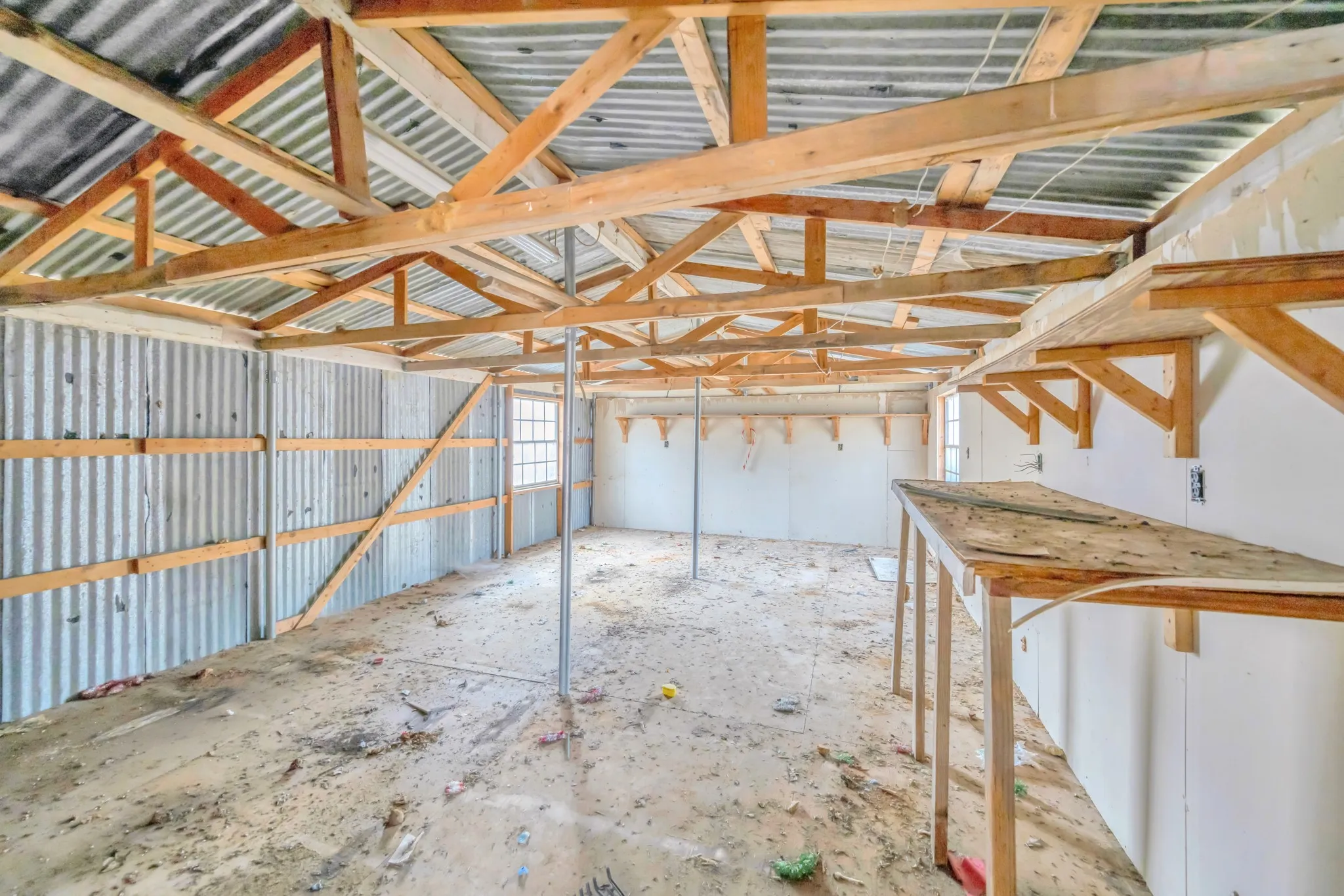 Mobile Home For Sale in Hill County , 304 Hcr 1433, Covington, Texas 76636, 3 Bedroom, 2 Bathroom, Garage spaces, 1,792 Sqft, built in 1992, mls#21348802, Real Estate Agent in Covington, Homes For Sale in Hill county, Homes For Sale in Covington, Realtor in Covington Texas, Real Estate Brokerage Independent Realty Texas, Luminita Cordes Realtor