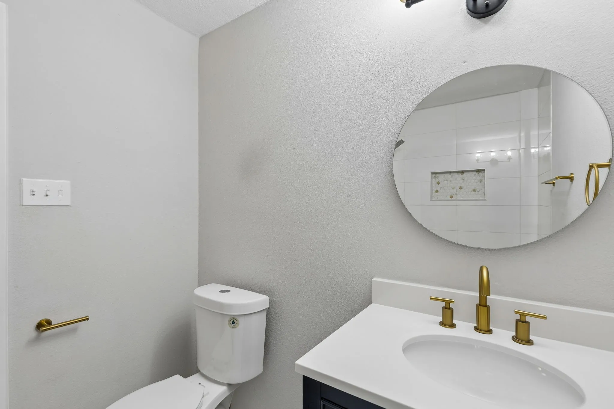 Single Family Residence For Rent in Denton County , 5168 Pruitt Drive, The Colony, Texas 75056, 3 Bedroom, 2 Bathroom, 2 Garage spaces, 1,946 Sqft, built in 1978, Price $2,500, mls#21350195, Real Estate Agent in The Colony, Homes For Rent in Denton county, Homes For Rent in The Colony, Realtor in The Colony Texas, Real Estate Brokerage Independent Realty Texas, Luminita Cordes Realtor