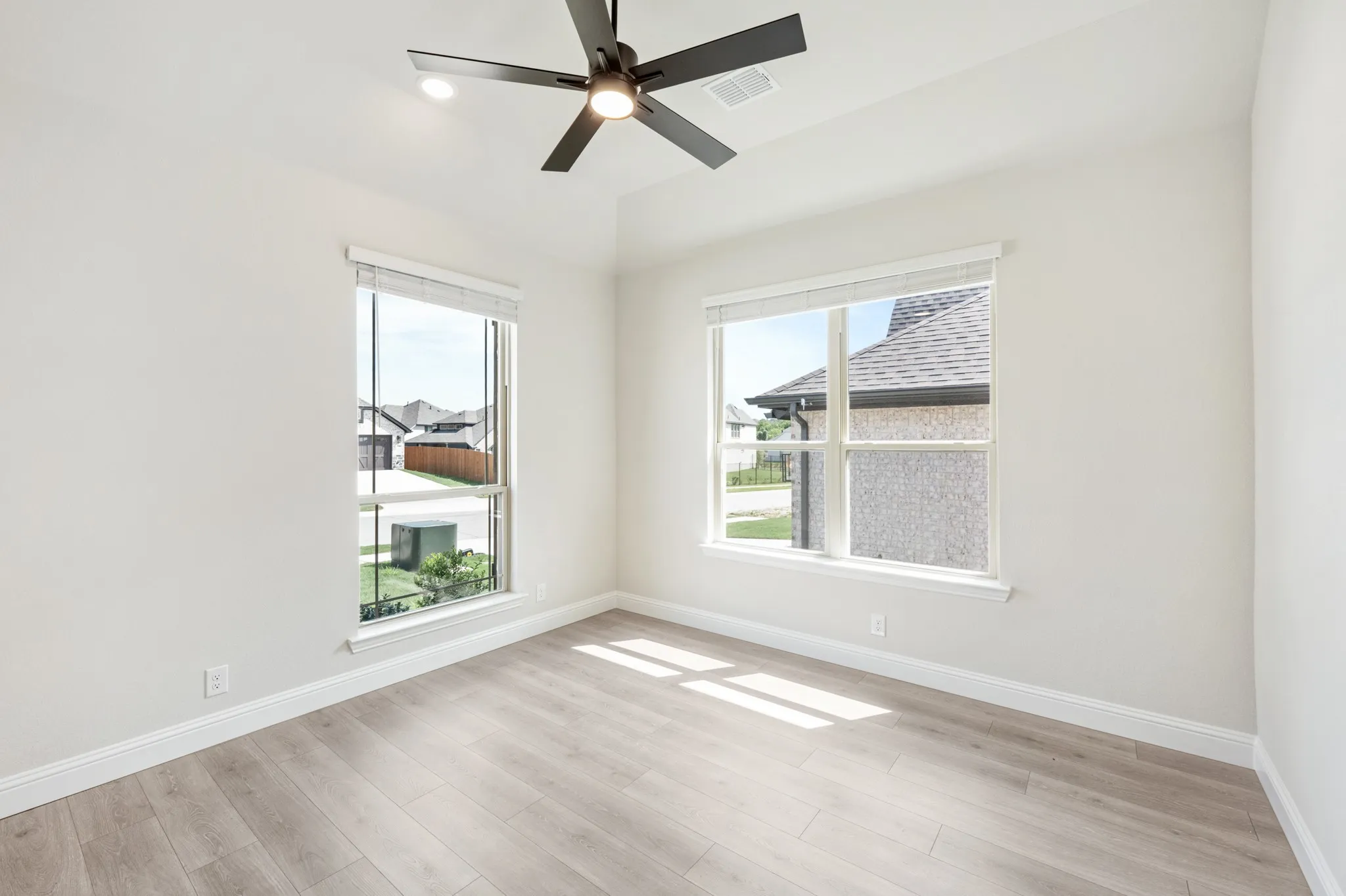 Single Family Residence For Sale in Parker County , 131 Kingfisher Lane, Aledo, Texas 76008, 3 Bedroom, 2 Bathroom, 2 Garage spaces, 2,034 Sqft, built in 2026, mls#21351092, Real Estate Agent in Aledo, Homes For Sale in Parker county, Homes For Sale in Aledo, Realtor in Aledo Texas, Real Estate Brokerage Independent Realty Texas, Luminita Cordes Realtor