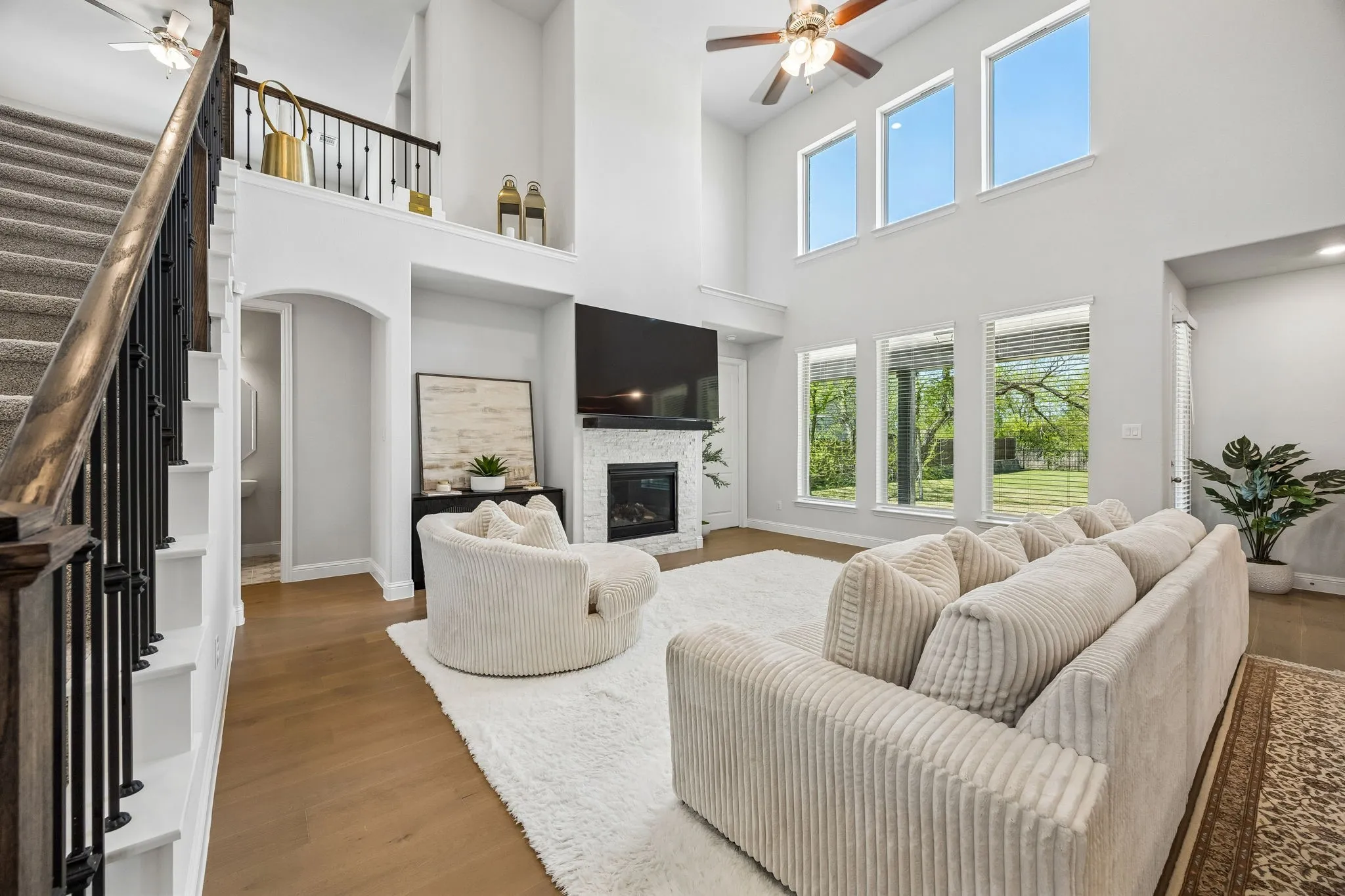 Single Family Residence For Sale in Dallas County , 313 Suncrest Way, Sunnyvale, Texas 75182, 4 Bedroom, 4 Bathroom, 2 Garage spaces, 3,191 Sqft, built in 2023, mls#21351033, Real Estate Agent in Sunnyvale, Homes For Sale in Dallas county, Homes For Sale in Sunnyvale, Realtor in Sunnyvale Texas, Real Estate Brokerage Independent Realty Texas, Luminita Cordes Realtor