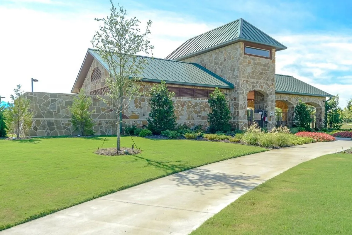 Single Family Residence For Sale in Dallas County , 313 Suncrest Way, Sunnyvale, Texas 75182, 4 Bedroom, 4 Bathroom, 2 Garage spaces, 3,191 Sqft, built in 2023, mls#21351033, Real Estate Agent in Sunnyvale, Homes For Sale in Dallas county, Homes For Sale in Sunnyvale, Realtor in Sunnyvale Texas, Real Estate Brokerage Independent Realty Texas, Luminita Cordes Realtor