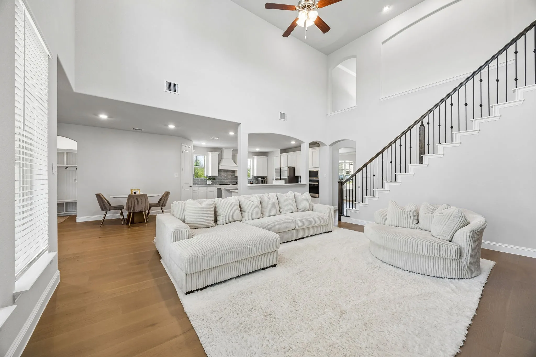 Single Family Residence For Sale in Dallas County , 313 Suncrest Way, Sunnyvale, Texas 75182, 4 Bedroom, 4 Bathroom, 2 Garage spaces, 3,191 Sqft, built in 2023, mls#21351033, Real Estate Agent in Sunnyvale, Homes For Sale in Dallas county, Homes For Sale in Sunnyvale, Realtor in Sunnyvale Texas, Real Estate Brokerage Independent Realty Texas, Luminita Cordes Realtor