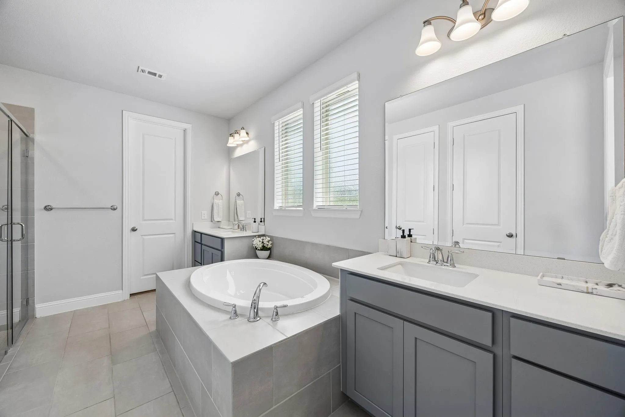 Single Family Residence For Sale in Dallas County , 313 Suncrest Way, Sunnyvale, Texas 75182, 4 Bedroom, 4 Bathroom, 2 Garage spaces, 3,191 Sqft, built in 2023, mls#21351033, Real Estate Agent in Sunnyvale, Homes For Sale in Dallas county, Homes For Sale in Sunnyvale, Realtor in Sunnyvale Texas, Real Estate Brokerage Independent Realty Texas, Luminita Cordes Realtor