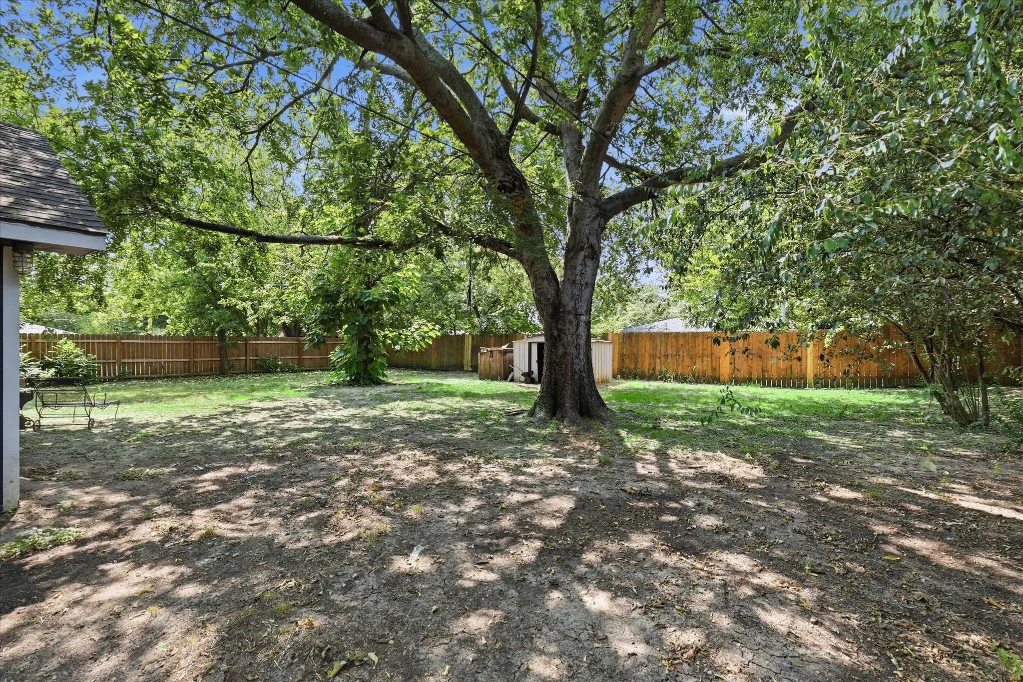 Single Family Residence For Sale in Denton County , 204 Jackilu Street, Sanger, Texas 76266, 3 Bedroom, 2 Bathroom, Garage spaces, 1,350 Sqft, built in 1986, mls#21350966, Real Estate Agent in Sanger, Homes For Sale in Denton county, Homes For Sale in Sanger, Realtor in Sanger Texas, Real Estate Brokerage Independent Realty Texas, Luminita Cordes Realtor