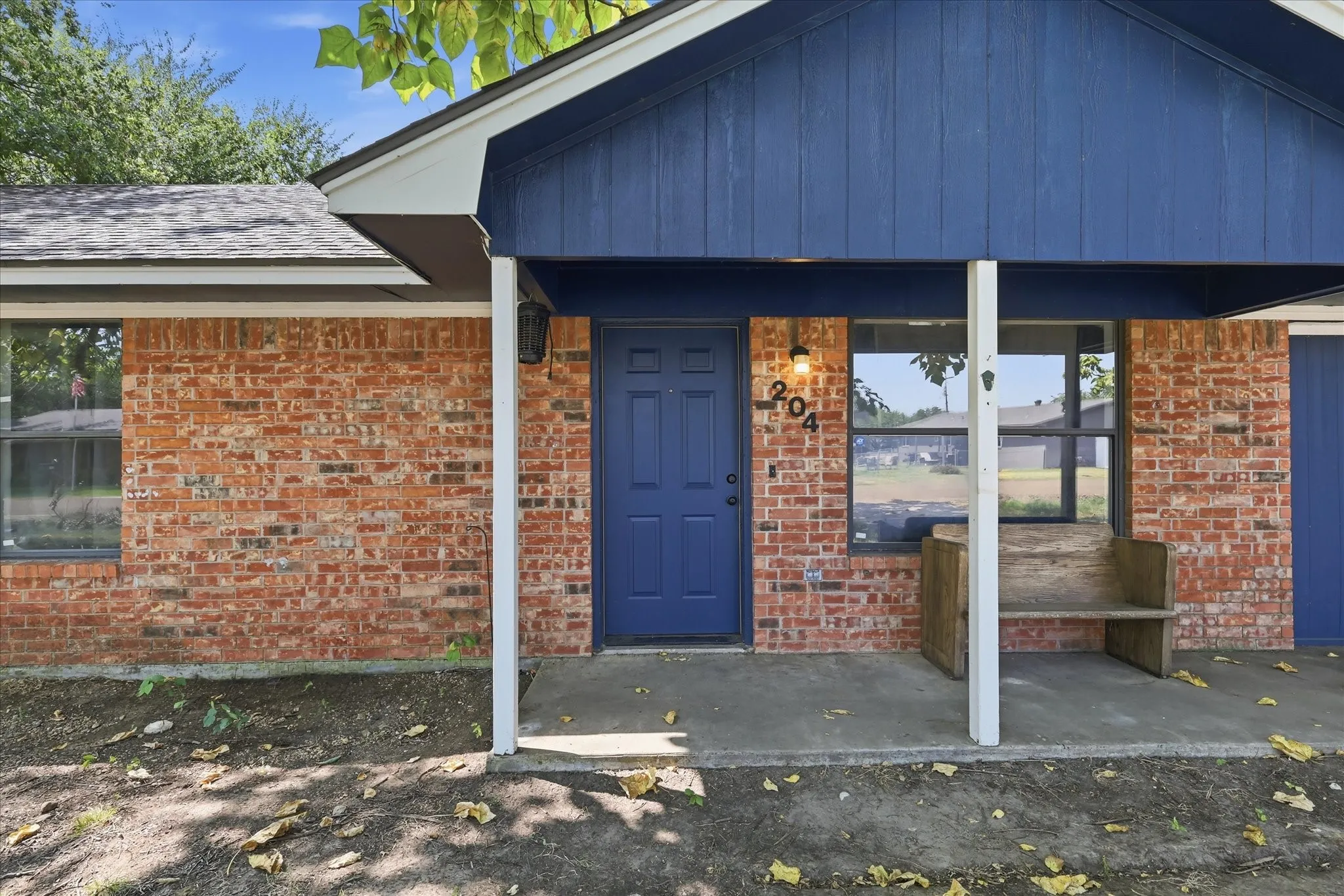 Single Family Residence For Sale in Denton County , 204 Jackilu Street, Sanger, Texas 76266, 3 Bedroom, 2 Bathroom, Garage spaces, 1,350 Sqft, built in 1986, mls#21350966, Real Estate Agent in Sanger, Homes For Sale in Denton county, Homes For Sale in Sanger, Realtor in Sanger Texas, Real Estate Brokerage Independent Realty Texas, Luminita Cordes Realtor
