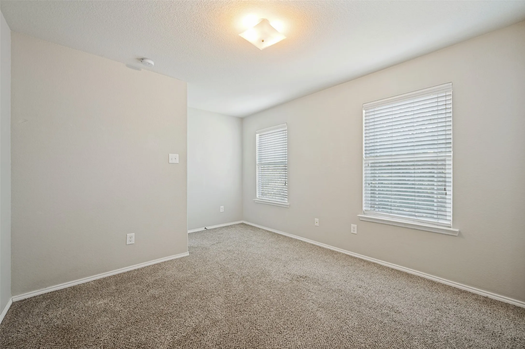 Single Family Residence For Sale in Denton County , 9939 Wethers Field Circle, Providence Village, Texas 76227, 3 Bedroom, 3 Bathroom, 2 Garage spaces, 2,360 Sqft, built in 2010, mls#21348264, Real Estate Agent in Providence Village, Homes For Sale in Denton county, Homes For Sale in Providence Village, Realtor in Providence Village Texas, Real Estate Brokerage Independent Realty Texas, Luminita Cordes Realtor
