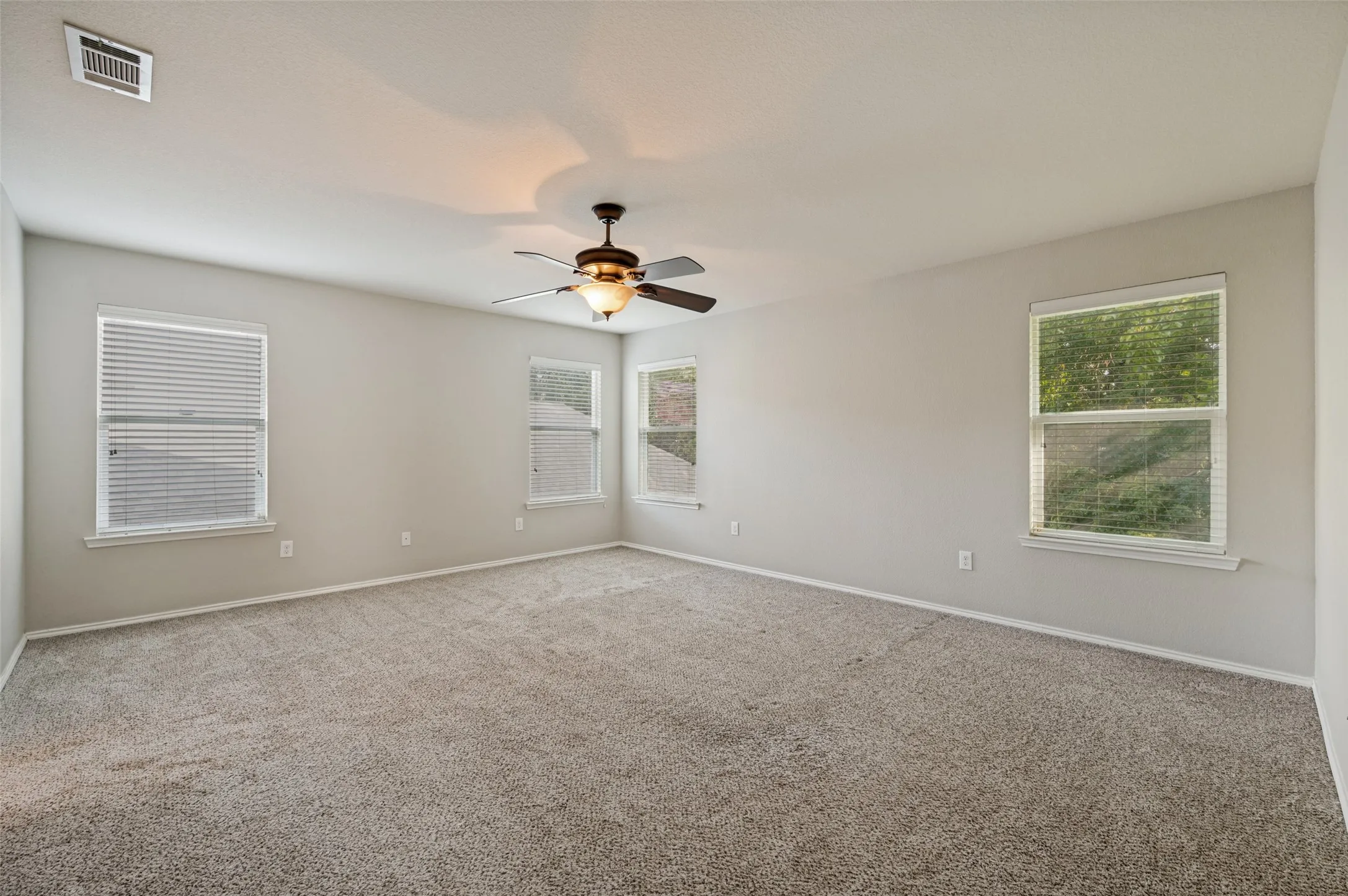 Single Family Residence For Sale in Denton County , 9939 Wethers Field Circle, Providence Village, Texas 76227, 3 Bedroom, 3 Bathroom, 2 Garage spaces, 2,360 Sqft, built in 2010, mls#21348264, Real Estate Agent in Providence Village, Homes For Sale in Denton county, Homes For Sale in Providence Village, Realtor in Providence Village Texas, Real Estate Brokerage Independent Realty Texas, Luminita Cordes Realtor