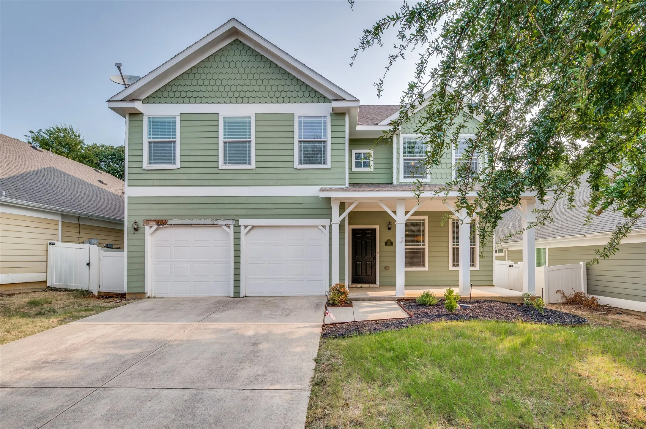 Single Family Residence For Sale in Denton County , 9939 Wethers Field Circle, Providence Village, Texas 76227, 3 Bedroom, 3 Bathroom, 2 Garage spaces, 2,360 Sqft, built in 2010, mls#21348264, Real Estate Agent in Providence Village, Homes For Sale in Denton county, Homes For Sale in Providence Village, Realtor in Providence Village Texas, Real Estate Brokerage Independent Realty Texas, Luminita Cordes Realtor